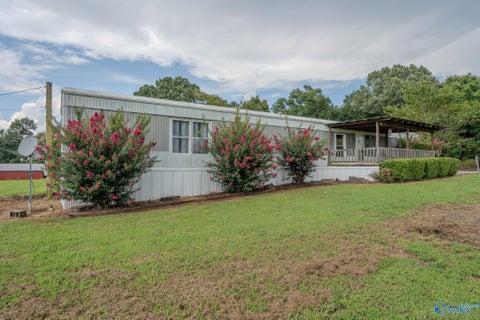 Mobile Home For Sale - 4731 County Road 150<br/> Lawrence County, Town Creek, AL 35672