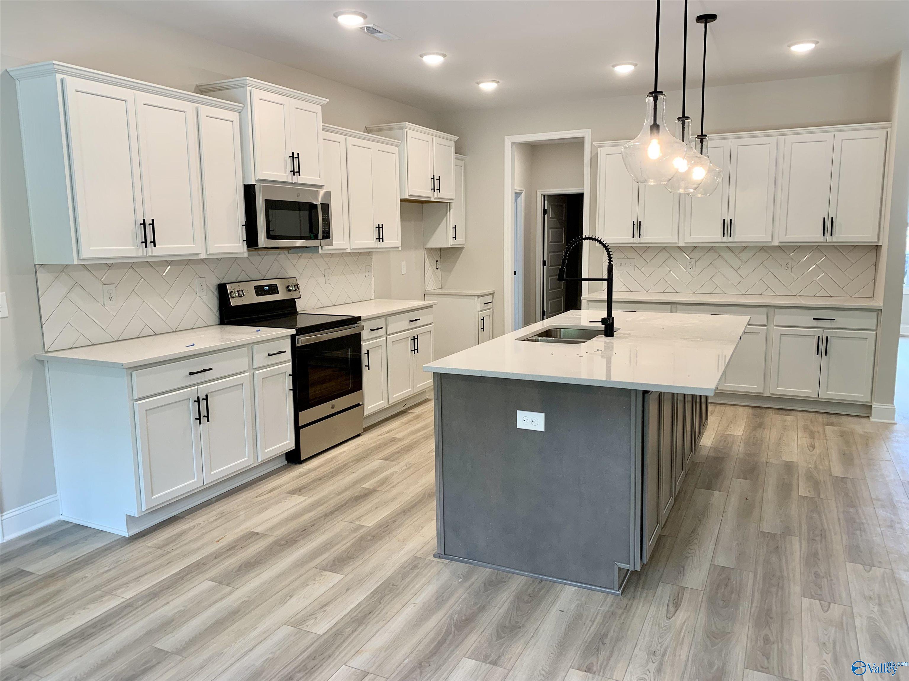 29142 Canoe Circle, Harvest, Alabama image 2