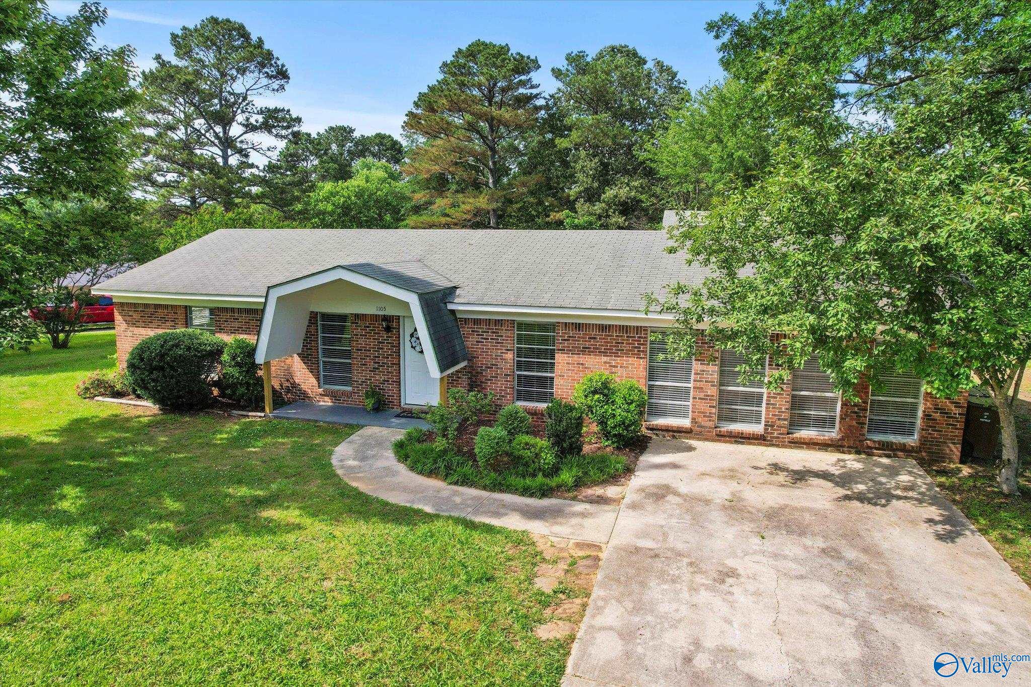 1105 Oakwood Street, Hartselle, Alabama image 41