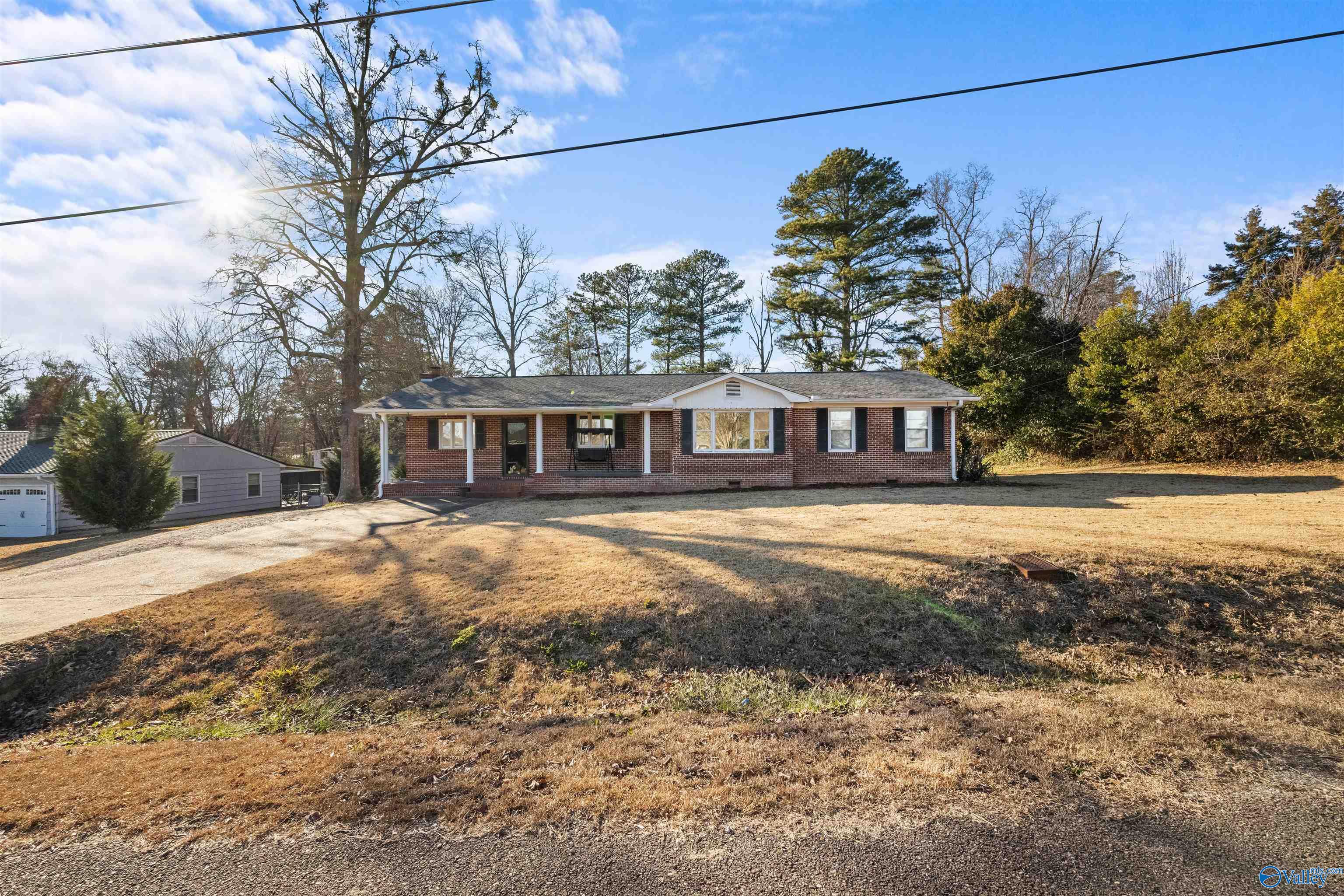 2533 Skyway Street, Gadsden, Alabama image 1