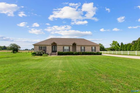 Homes For Sale - 20767 Yarbrough Road<br/> Athens, AL 35613
