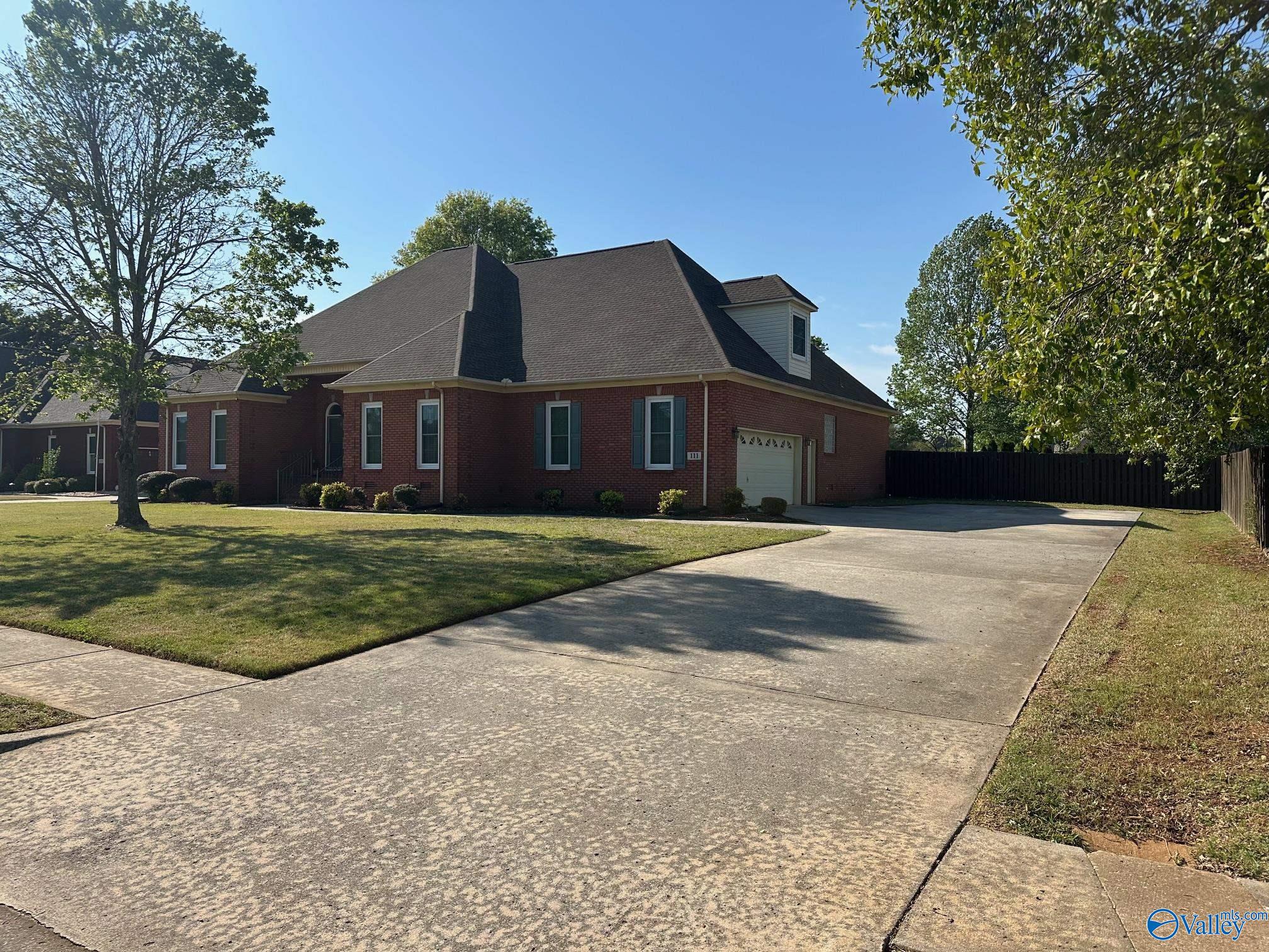 111 Waterleaf Road, Huntsville, Alabama image 2