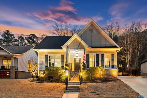 Homes For Sale - 7070 Meadow Way Lane<br/> Owens Cross Roads, AL 35763