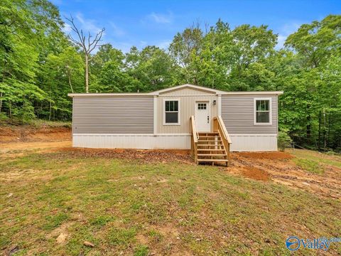 Mobile Home For Sale - 455 Range Road<br/> Gurley, AL 35748