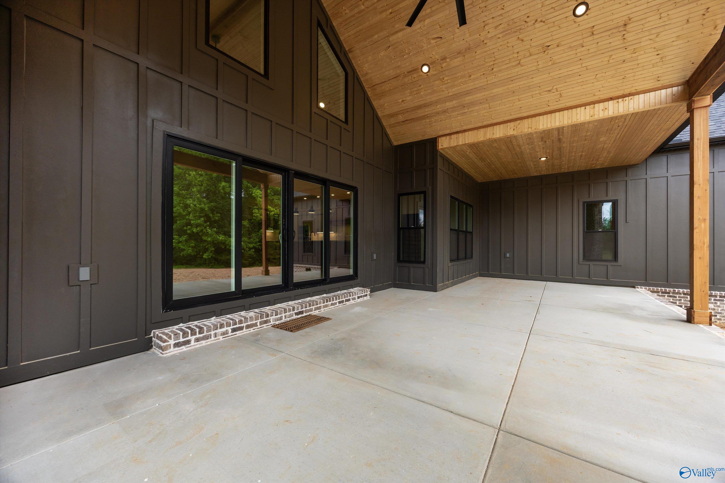 185 N Greenway Drive, Trinity, Alabama image 40