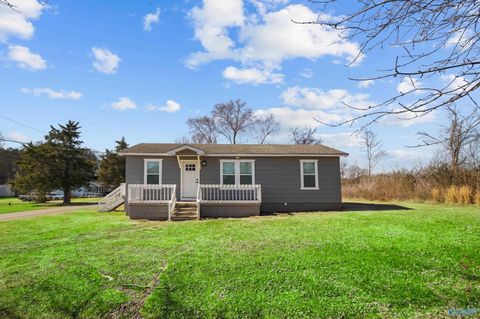 Photo of 1211 Baltimore Hill Road, Huntsville, AL 35810 (MLS # 21909927)