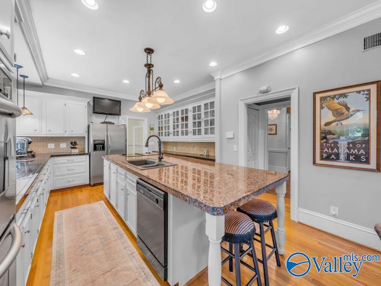 Scottsboro, Alabama 35768, United States, 4 Bedrooms Bedrooms, ,3 BathroomsBathrooms,Residential,Active,173812