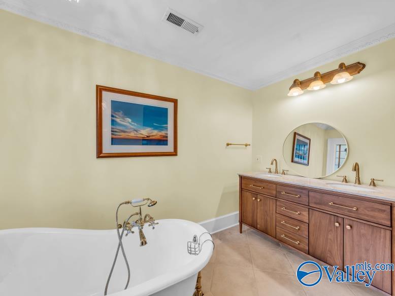 Scottsboro, Alabama 35768, United States, 4 Bedrooms Bedrooms, ,3 BathroomsBathrooms,Residential,Active,173812