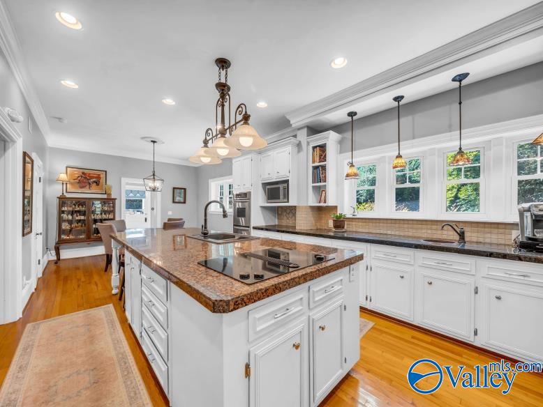 Scottsboro, Alabama 35768, United States, 4 Bedrooms Bedrooms, ,3 BathroomsBathrooms,Residential,Active,173812