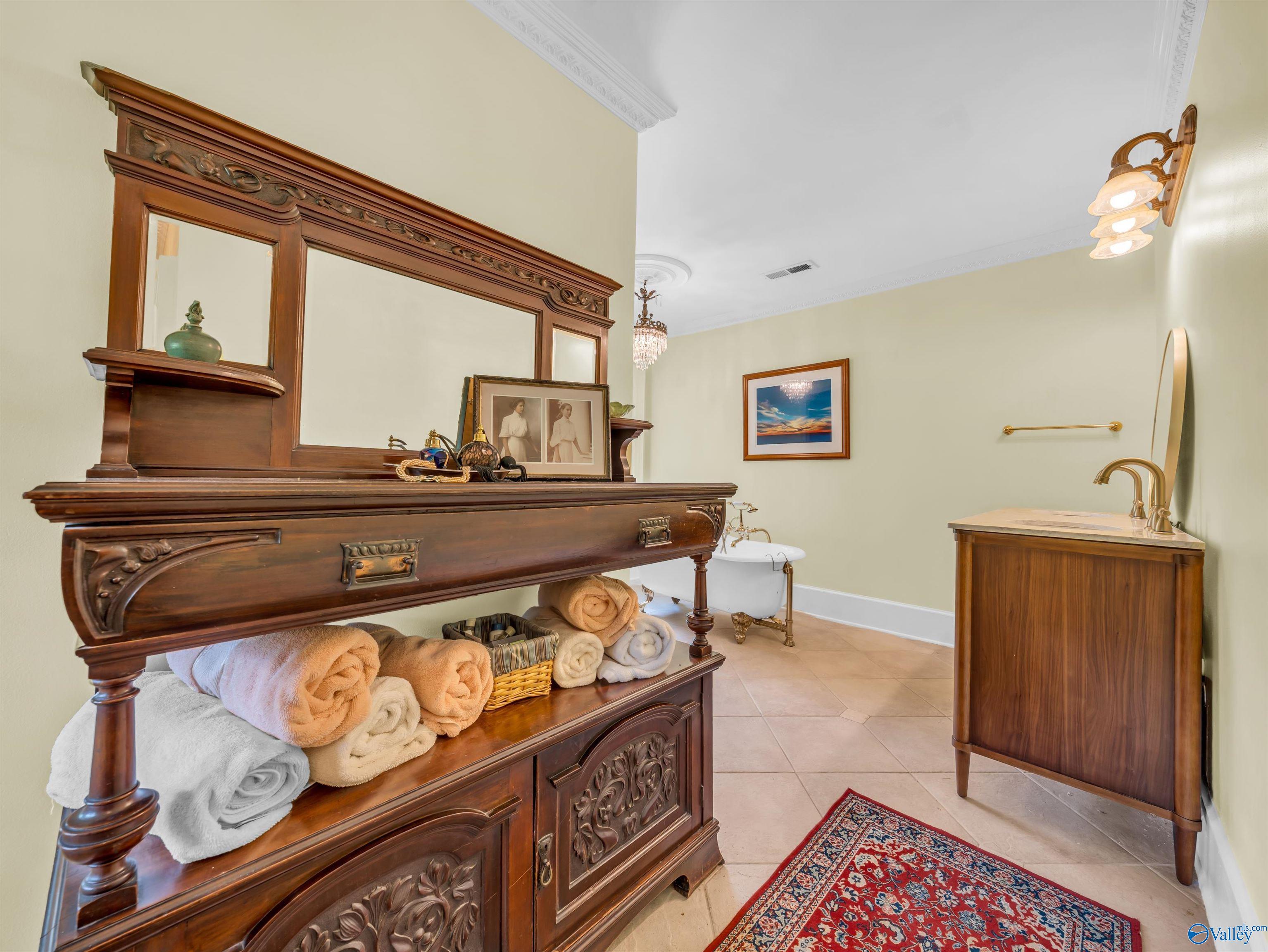 Scottsboro, Alabama 35768, United States, 4 Bedrooms Bedrooms, ,3 BathroomsBathrooms,Residential,Active,173812