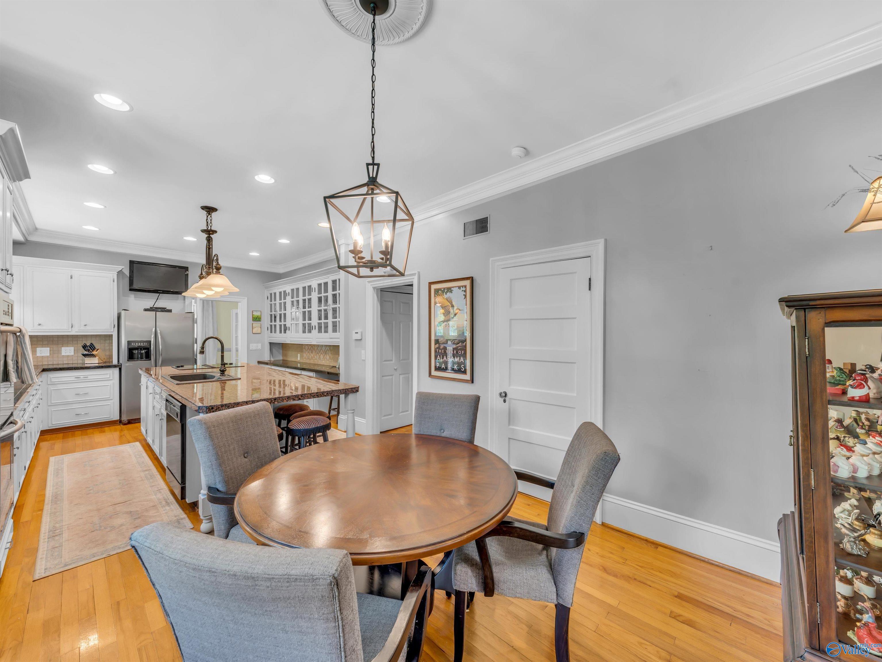 Scottsboro, Alabama 35768, United States, 4 Bedrooms Bedrooms, ,3 BathroomsBathrooms,Residential,Active,173812