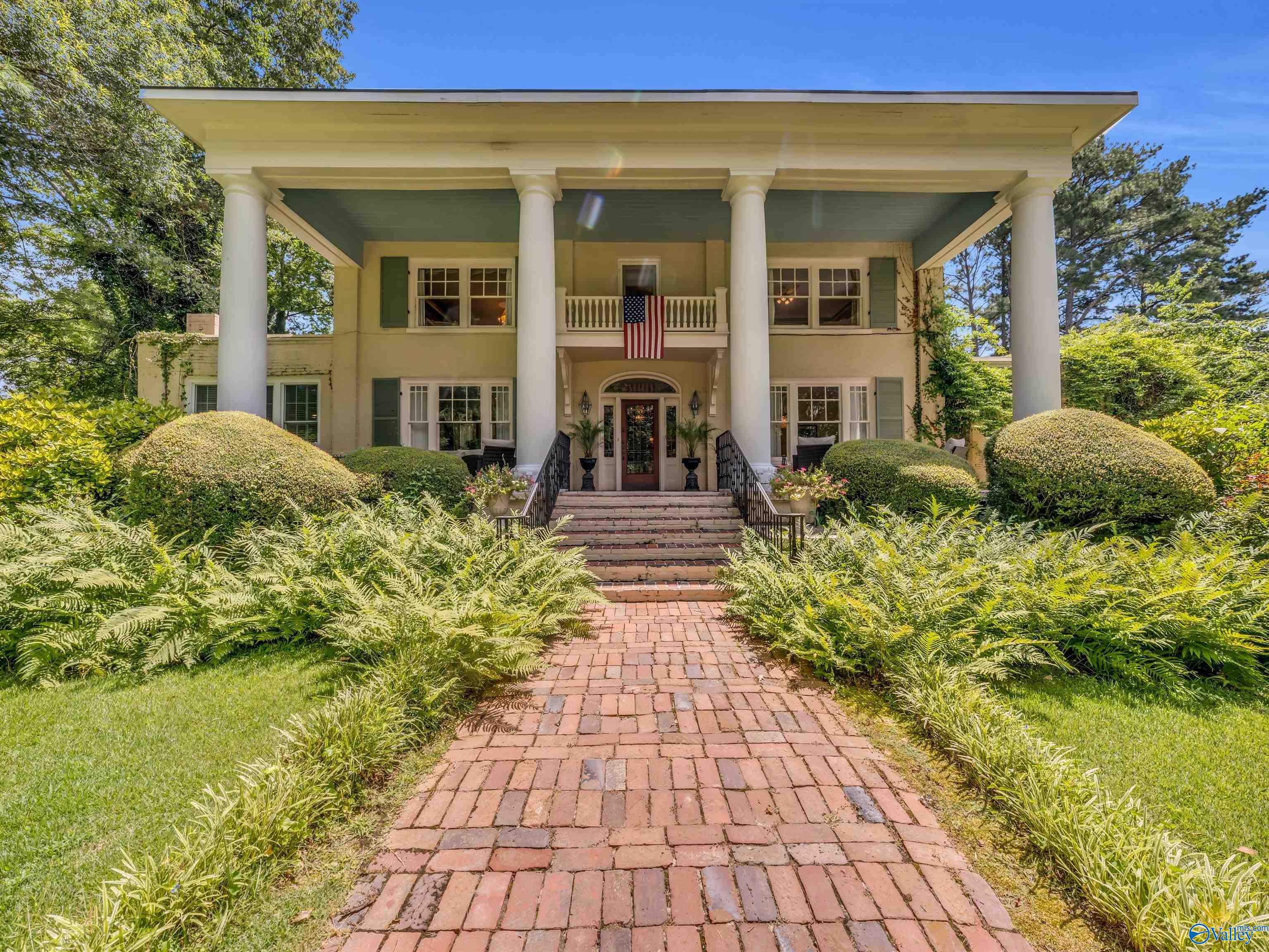 Scottsboro, Alabama 35768, United States, 4 Bedrooms Bedrooms, ,3 BathroomsBathrooms,Residential,Active,173812