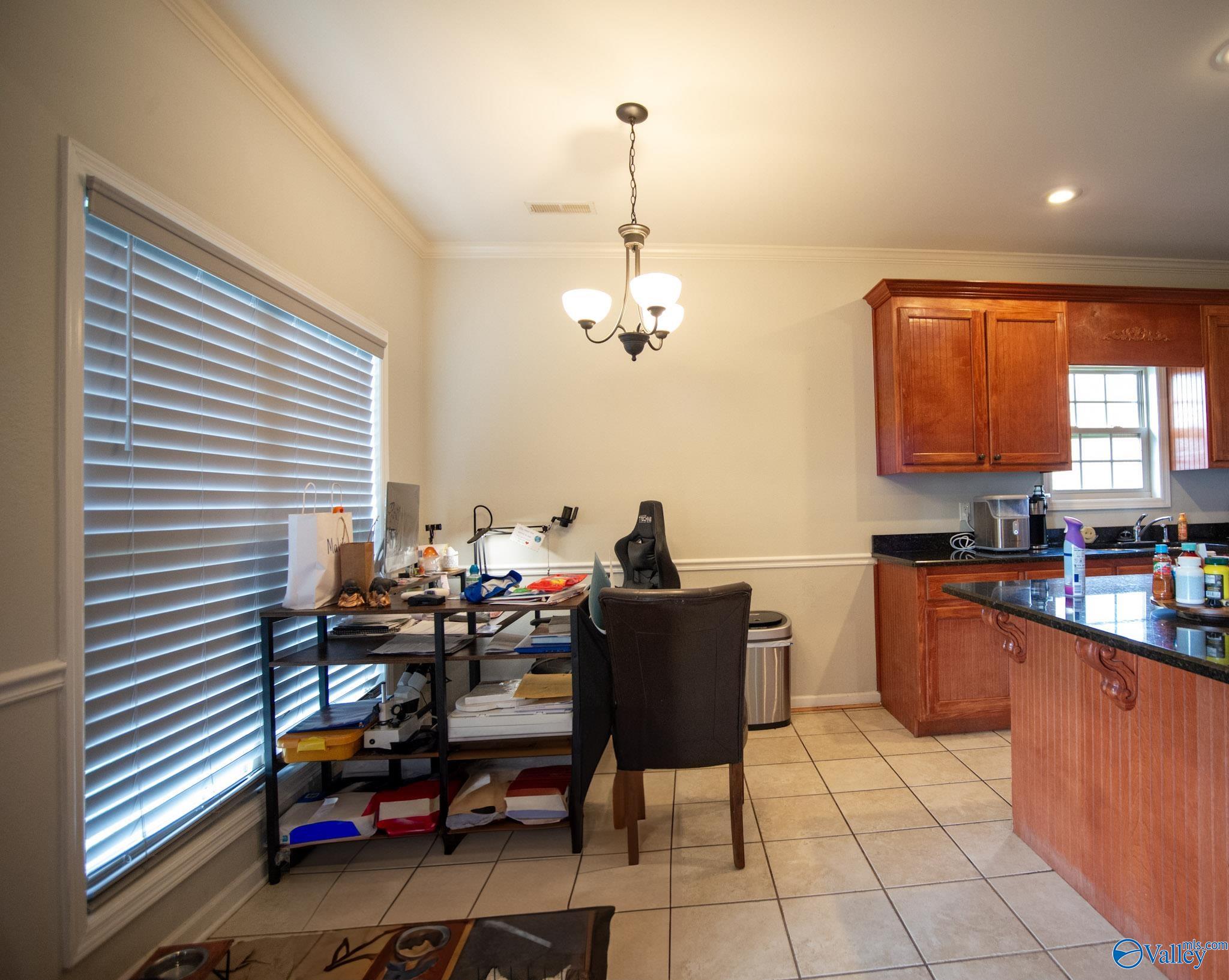 302 Meredith Drive, Muscle Shoals, Alabama image 5