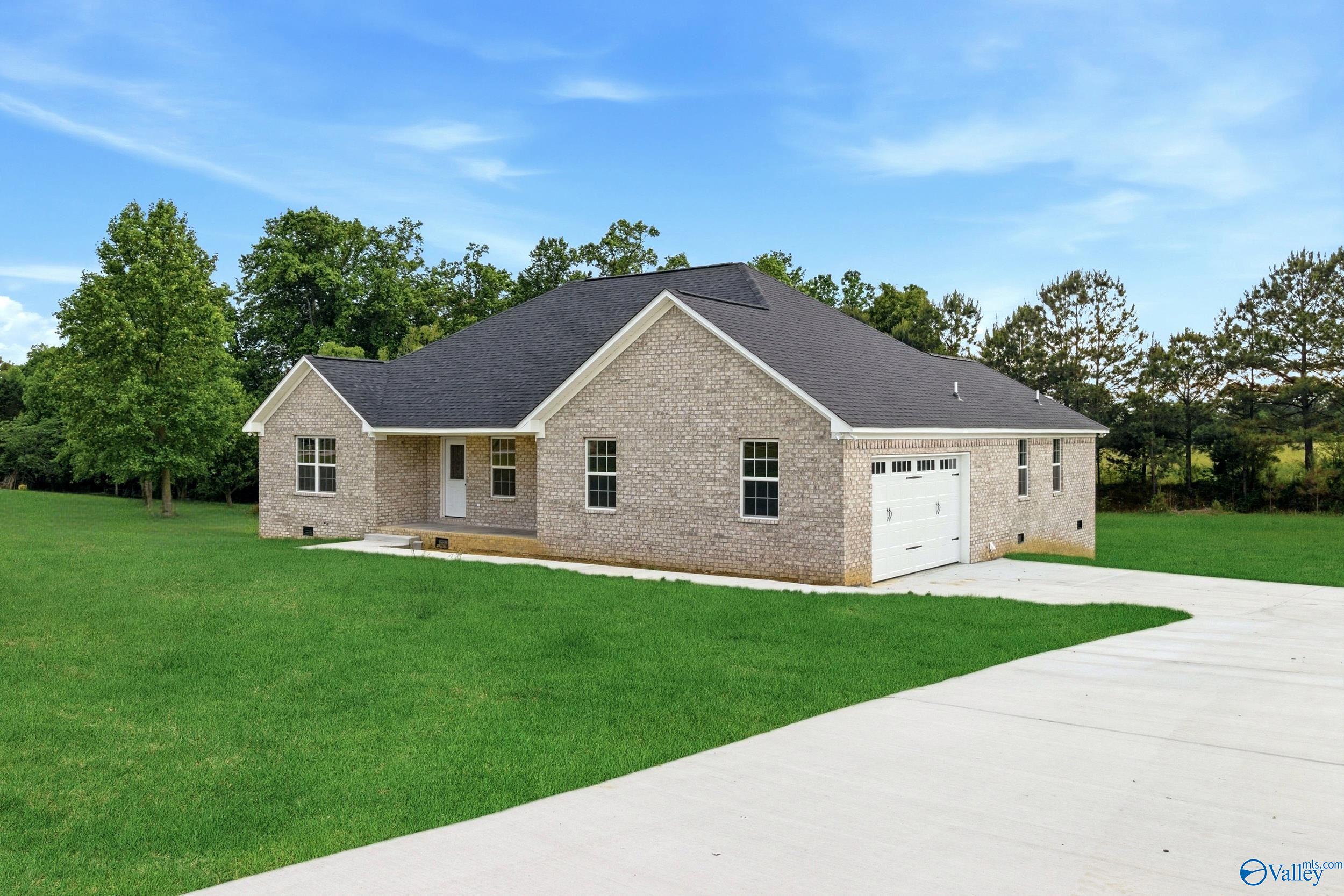 270 County Road 1982