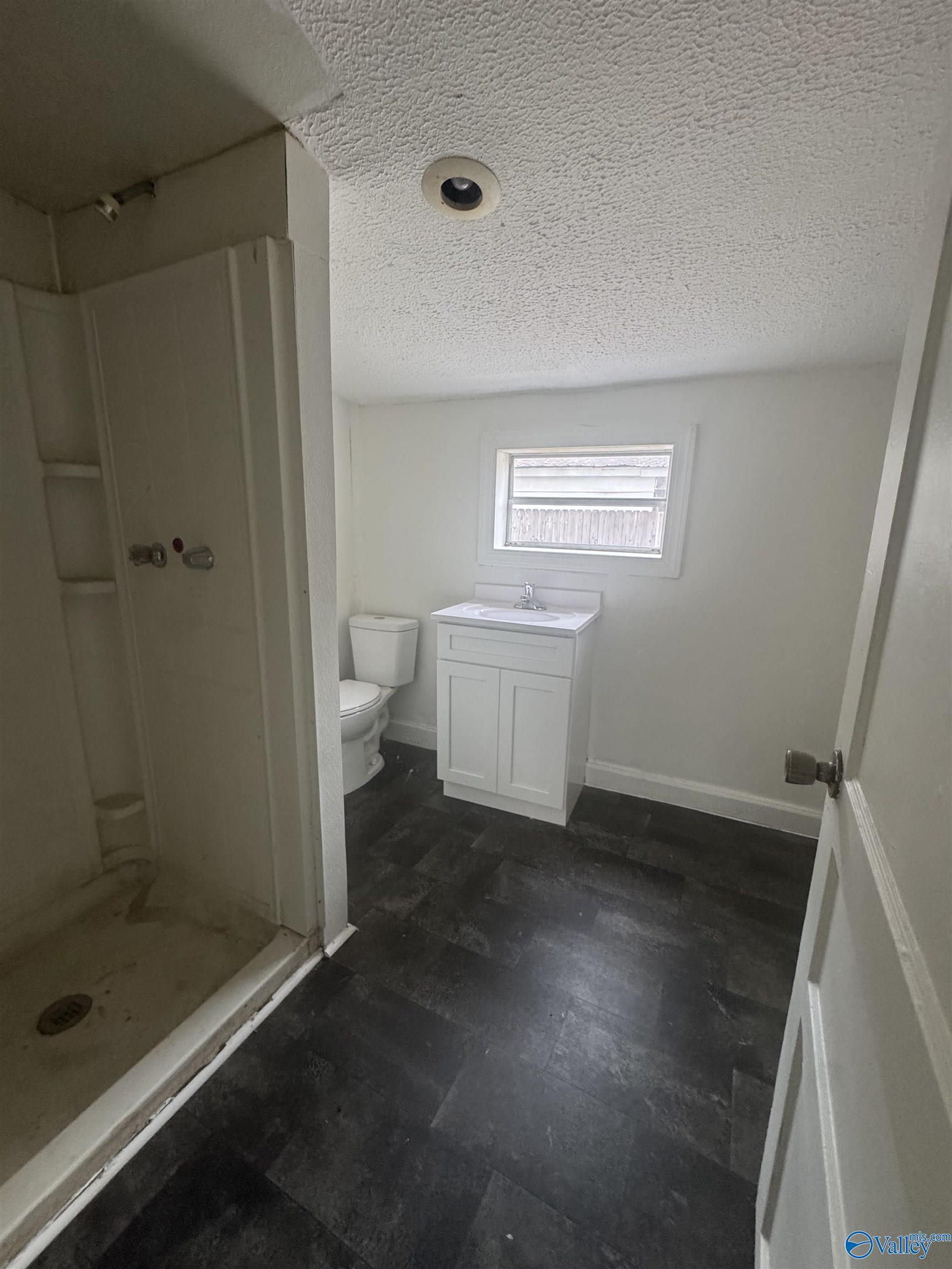 311 Albany Avenue, Gadsden, Alabama image 5