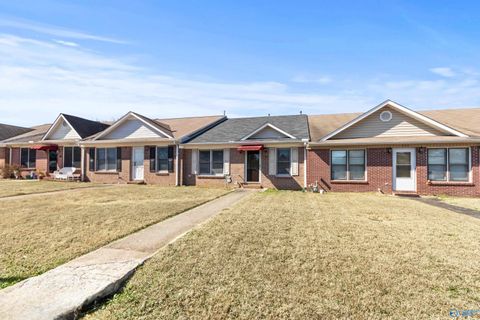 Townhouse For Sale - 377 Cherry Street<br/> Hartselle, AL 35640