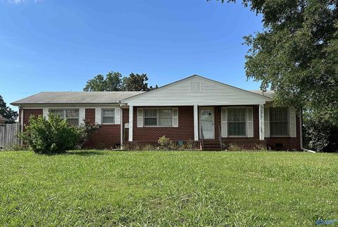 Homes For Sale - 1204 8th Street<br/> Decatur, AL 35601