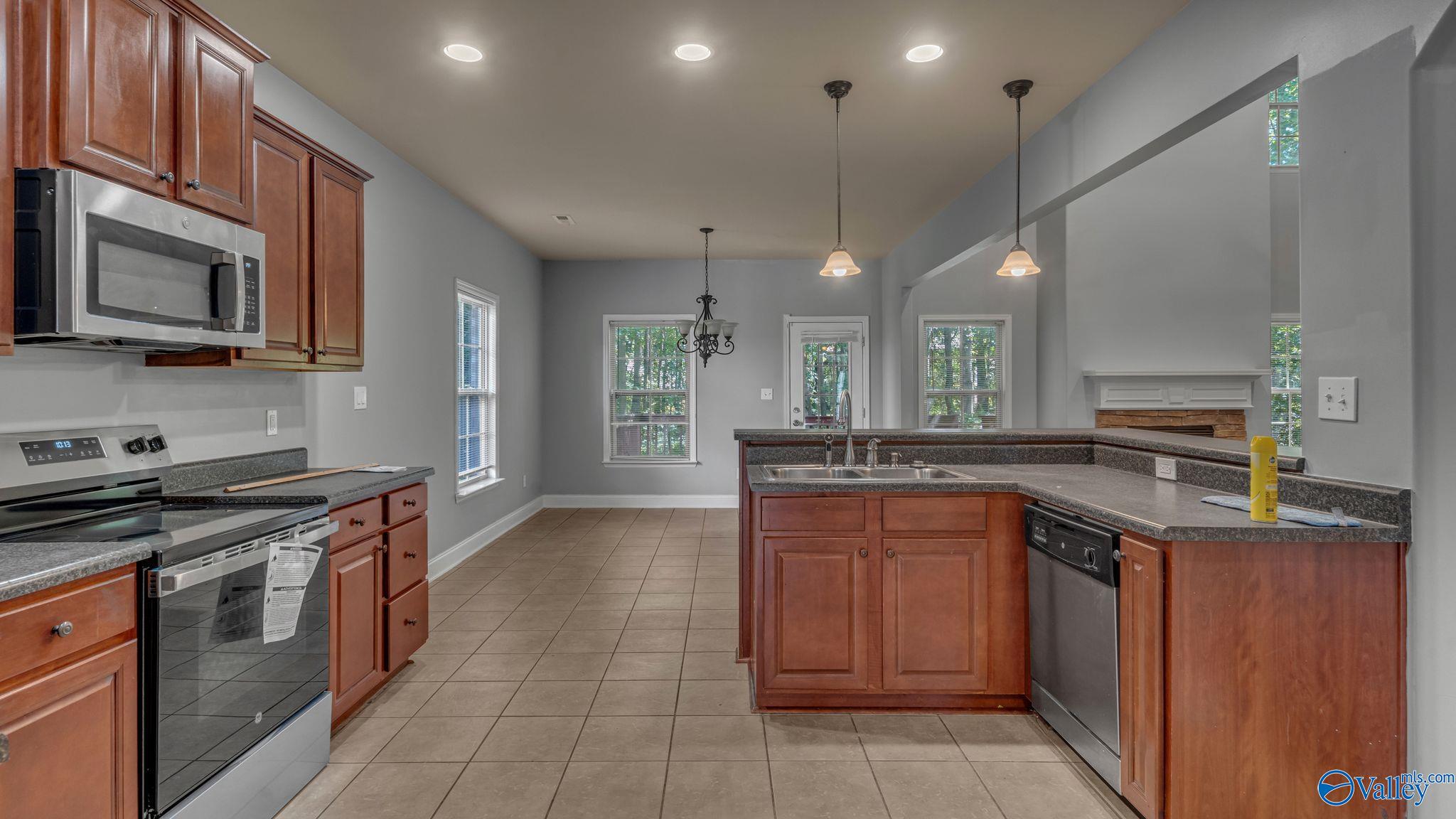 136 Autumn Haven Lane, Madison, Alabama image 9