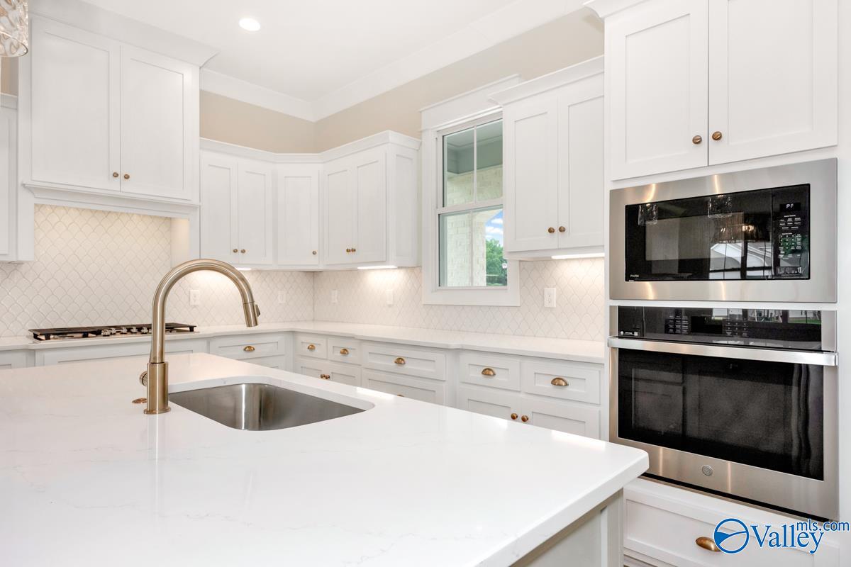 7918 Autumn Glen Drive, Owens Cross Roads, Alabama image 9