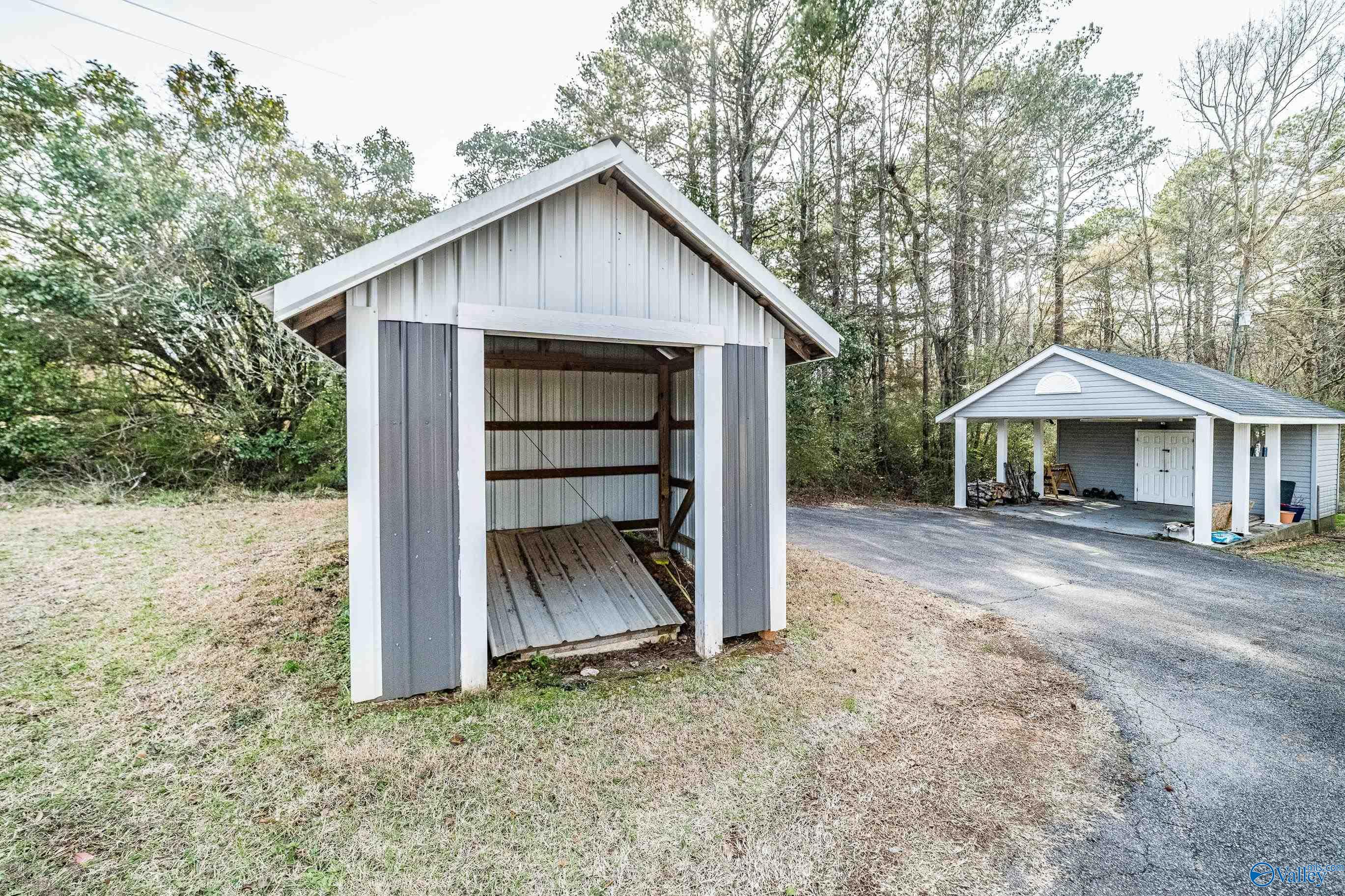 230 Perkins Wood Road, Hartselle, Alabama image 8