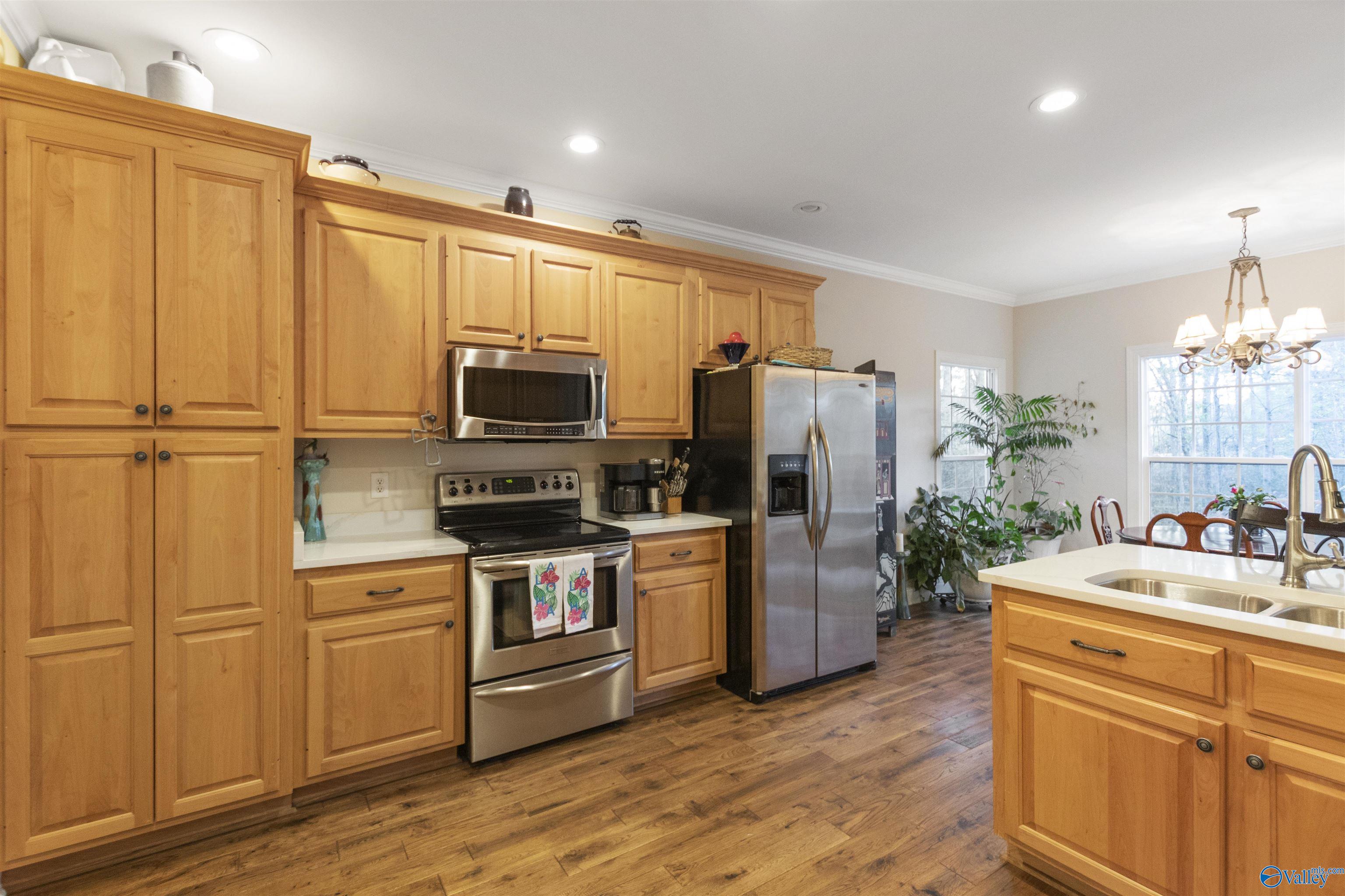 1033 Edgewood Circle, Arab, Alabama image 14
