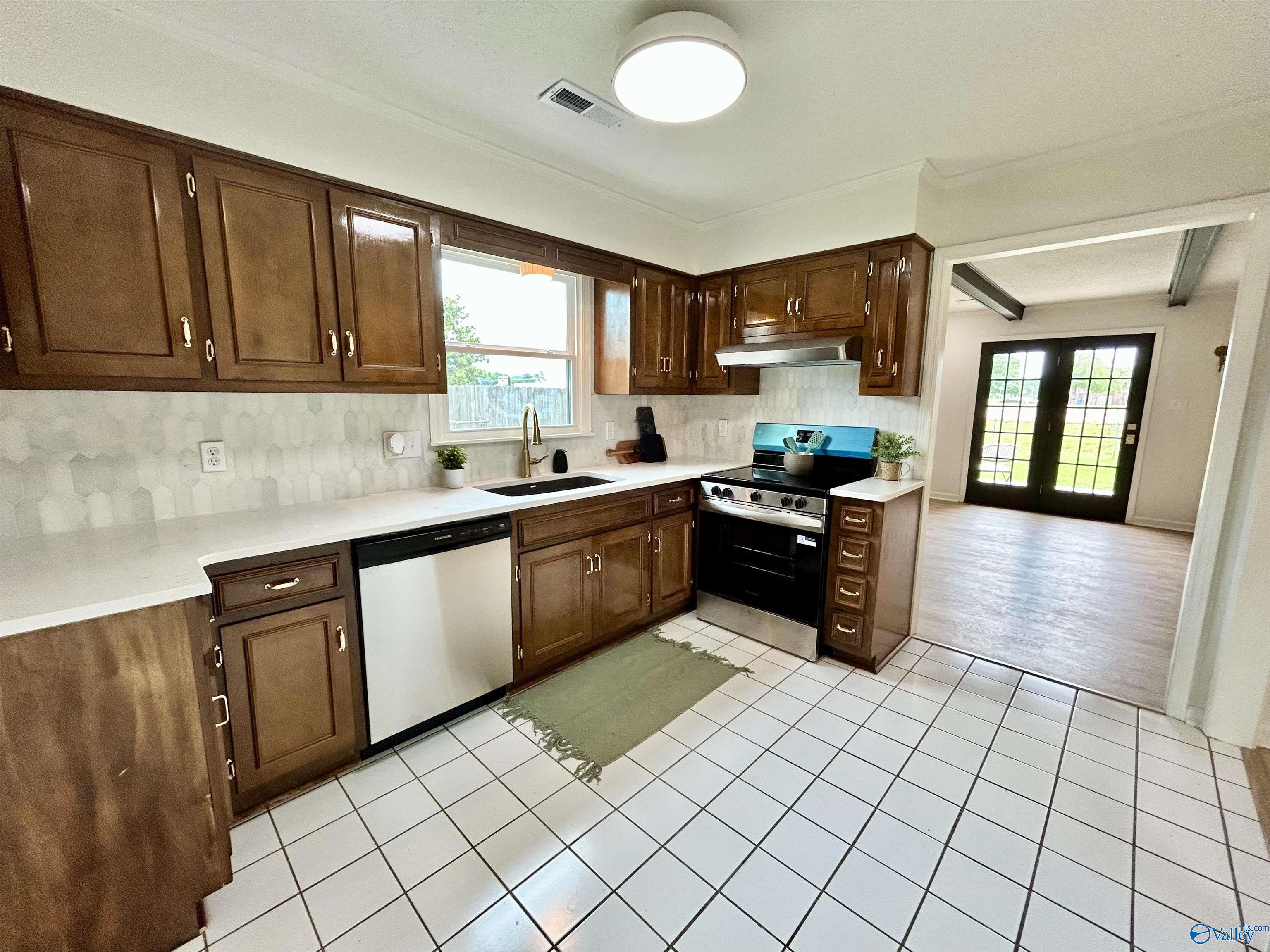 2704 Mctavish Avenue, Decatur, Alabama image 5