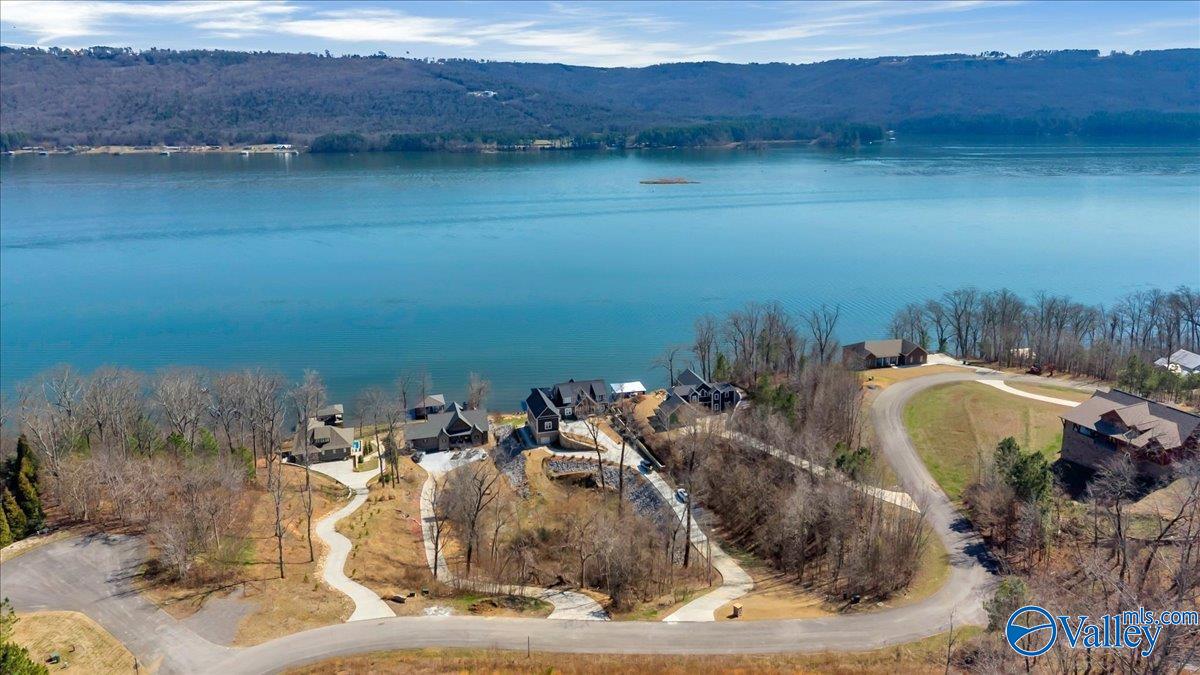 Scottsboro, Alabama, 35769, United States, 5 Bedrooms Bedrooms, ,7 BathroomsBathrooms,Residential,Active,2023896