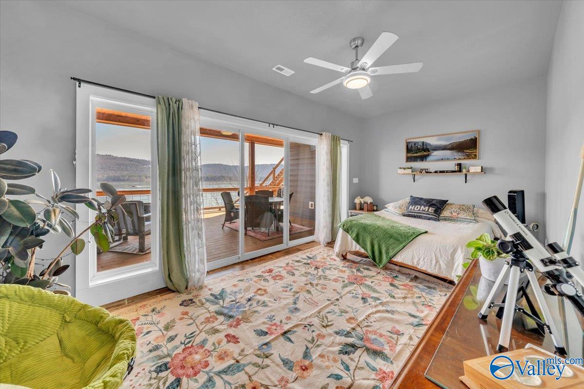 Scottsboro, Alabama, 35769, United States, 5 Bedrooms Bedrooms, ,7 BathroomsBathrooms,Residential,Active,2023896