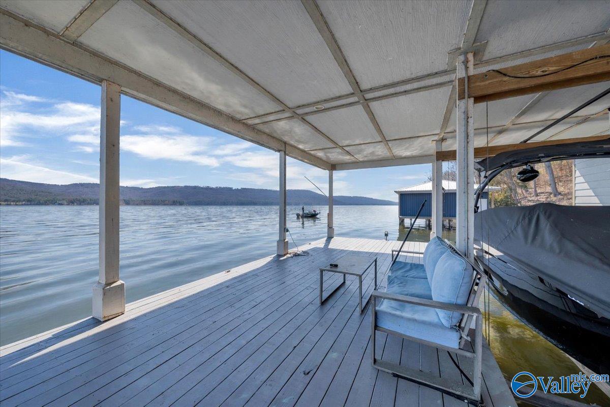 Scottsboro, Alabama, 35769, United States, 5 Bedrooms Bedrooms, ,7 BathroomsBathrooms,Residential,Active,2023896