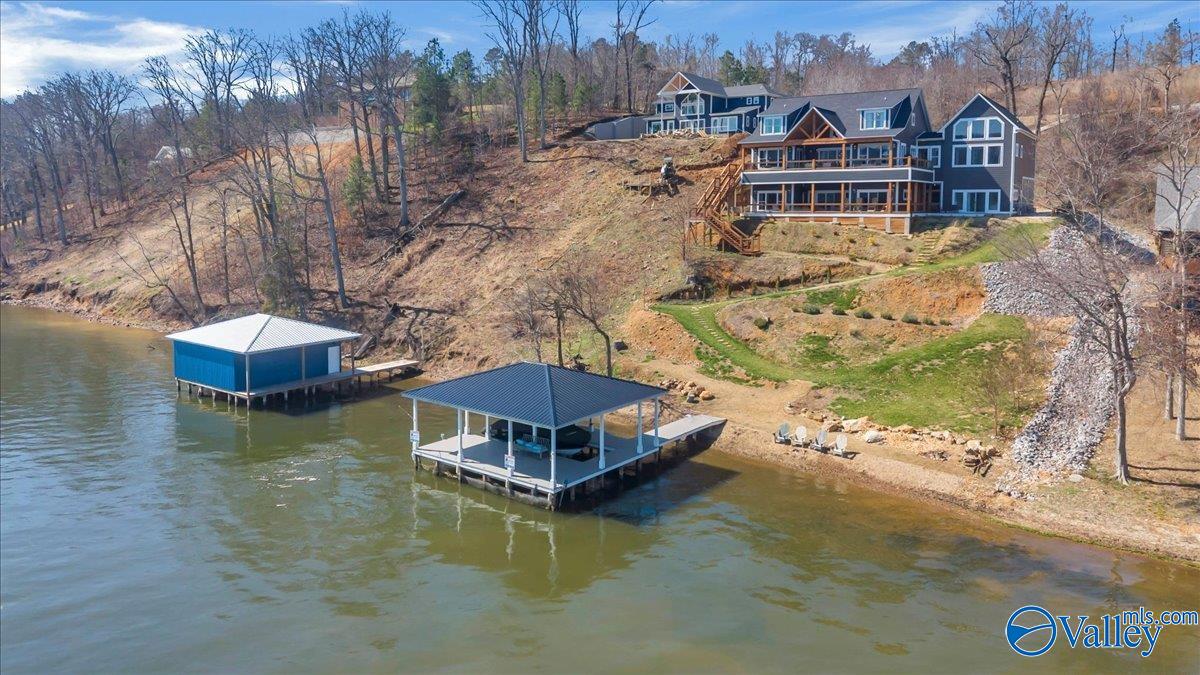 Scottsboro, Alabama, 35769, United States, 5 Bedrooms Bedrooms, ,7 BathroomsBathrooms,Residential,Active,2023896