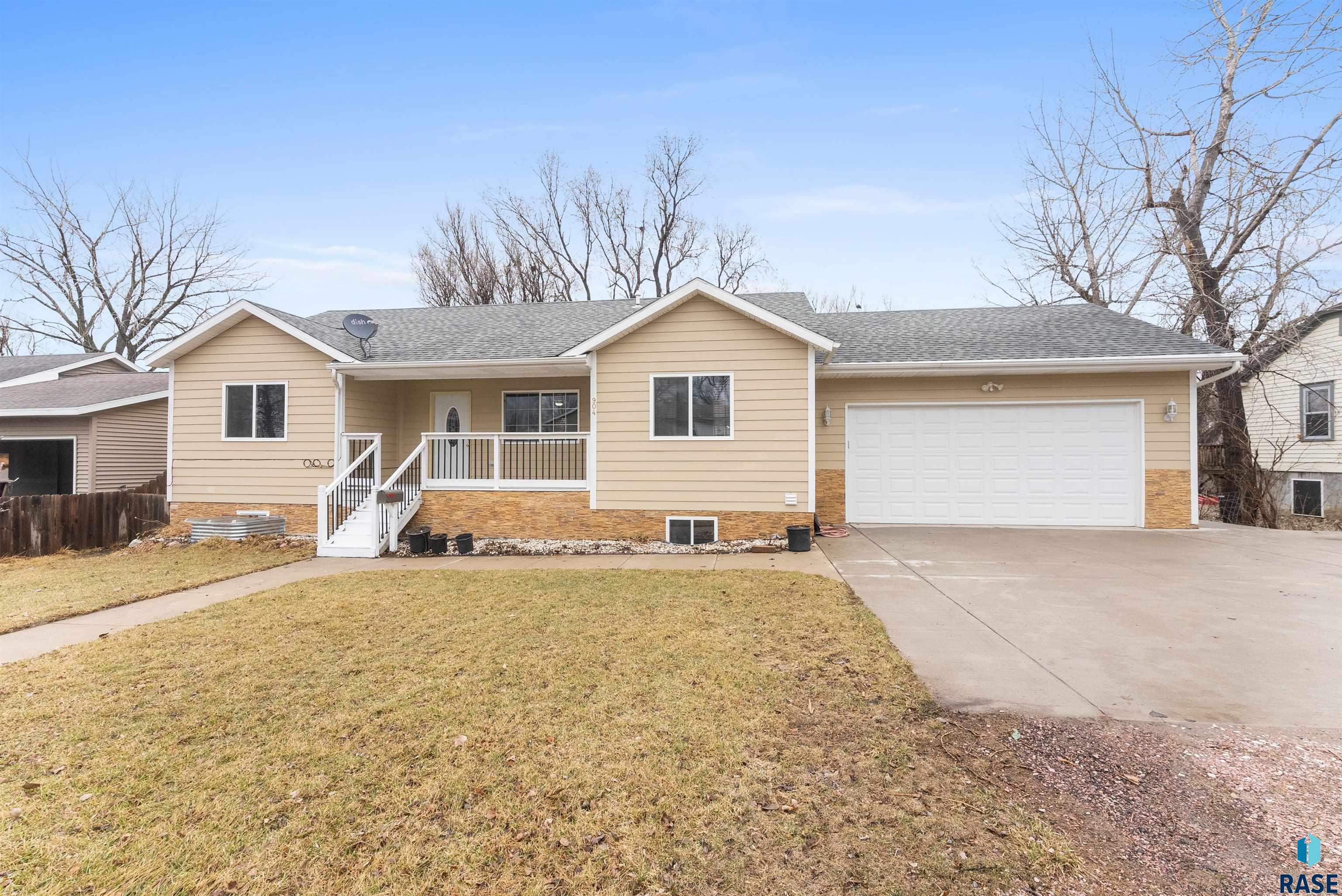 904 N Highland Ave Avenue, Sioux Falls, South Dakota image 1