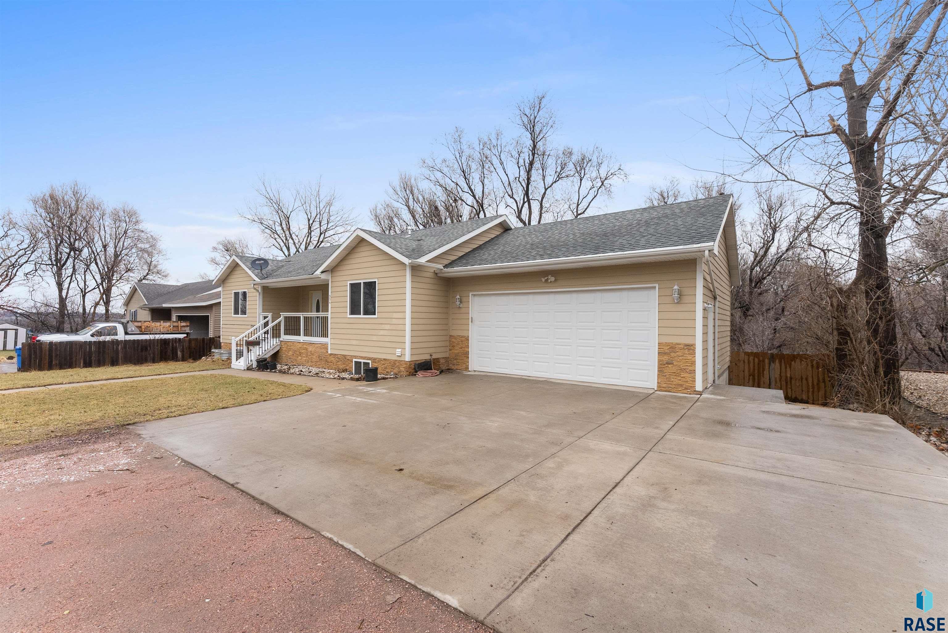 904 N Highland Ave Avenue, Sioux Falls, South Dakota image 2