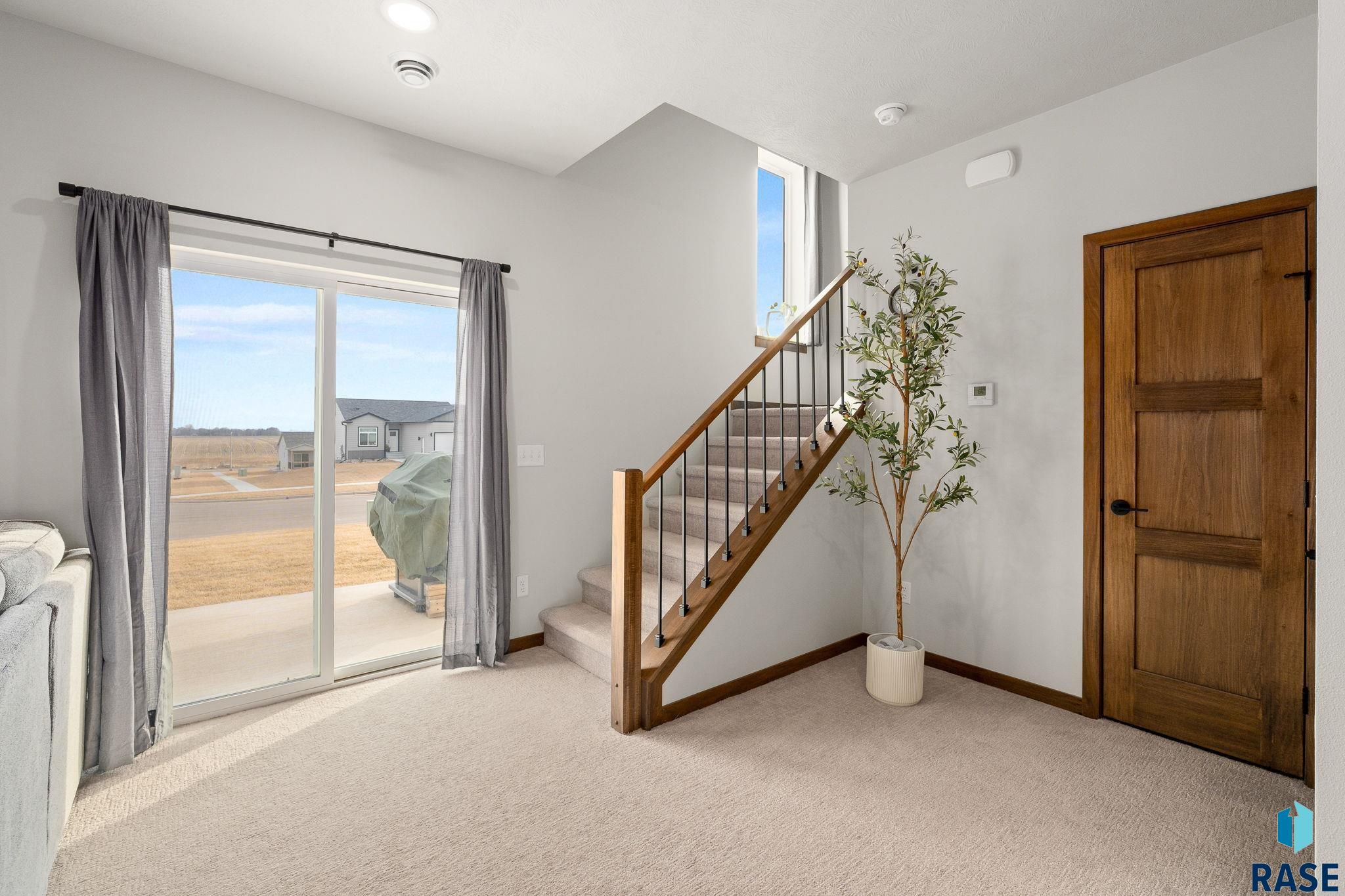 8162 E Tencate Pl Place, Sioux Falls, South Dakota image 2