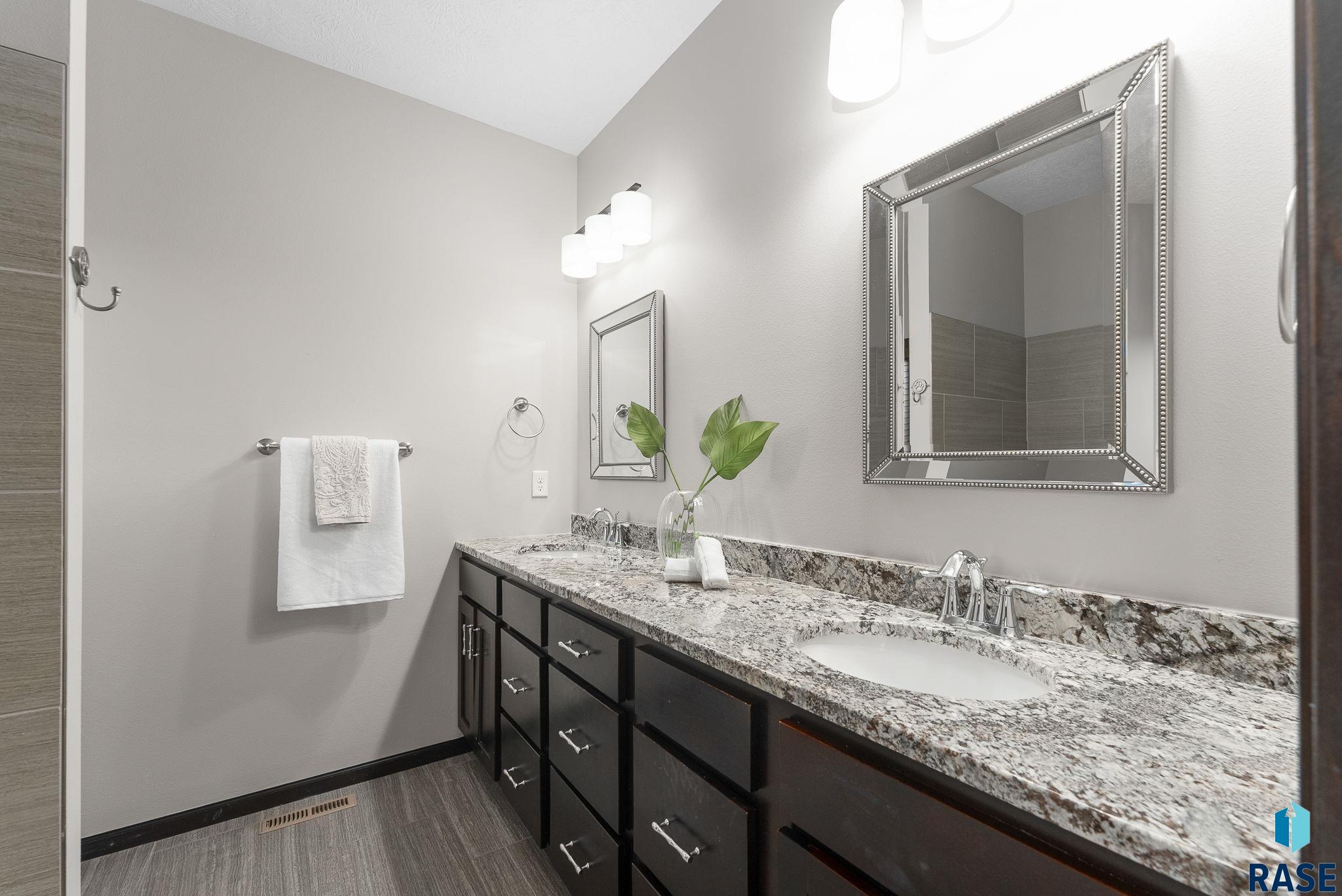 4200 W Mindy Cir Circle, Sioux Falls, South Dakota image 27