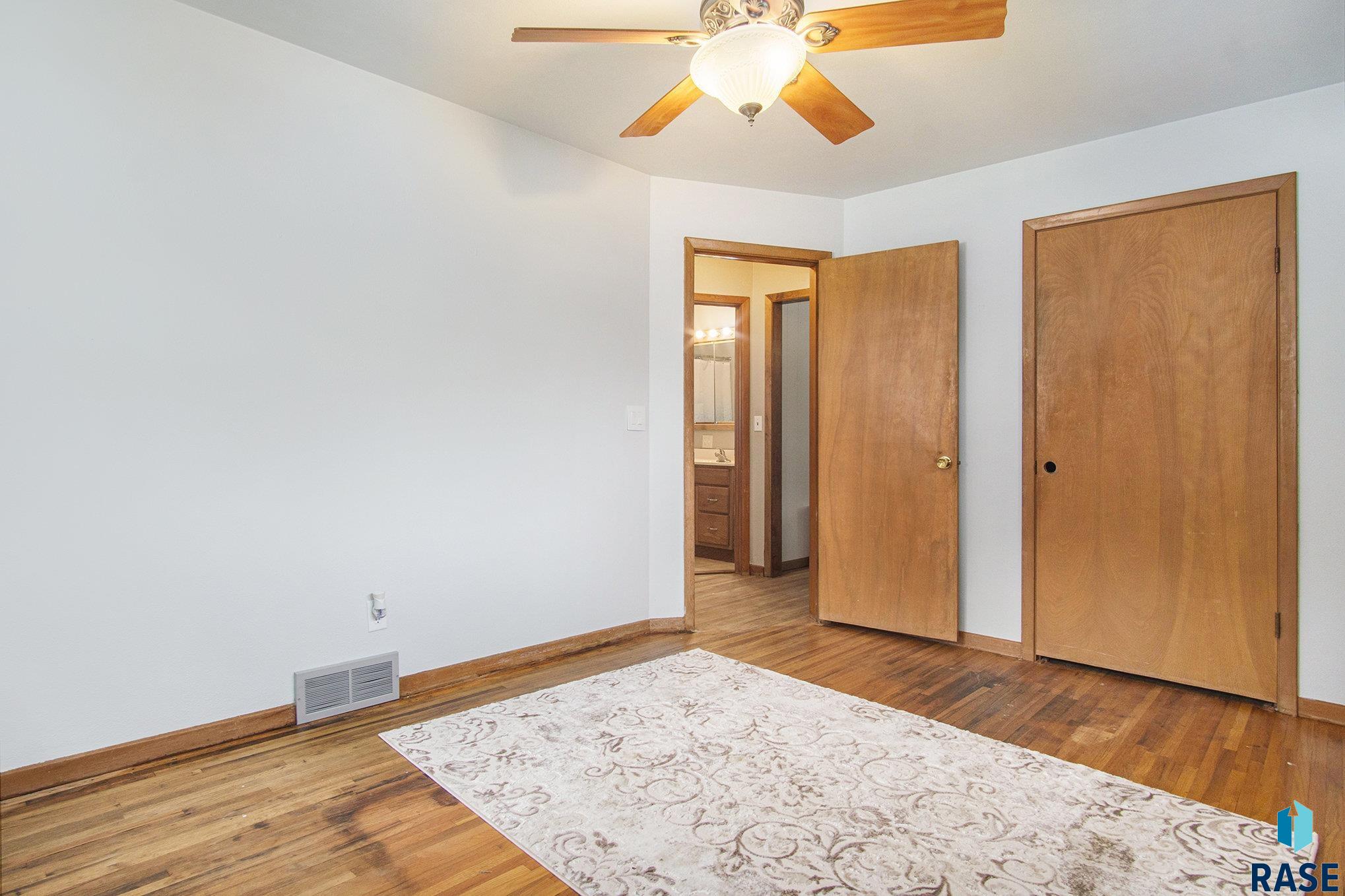 804 S Jessica Ave Avenue, Sioux Falls, New Jersey image 15