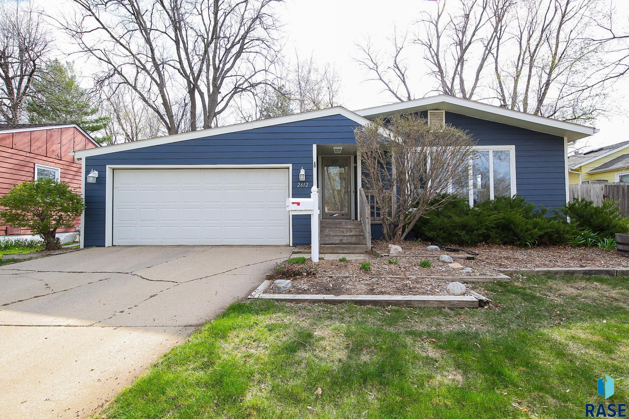 2612 S Willow Ave Avenue, Sioux Falls, Texas image 1