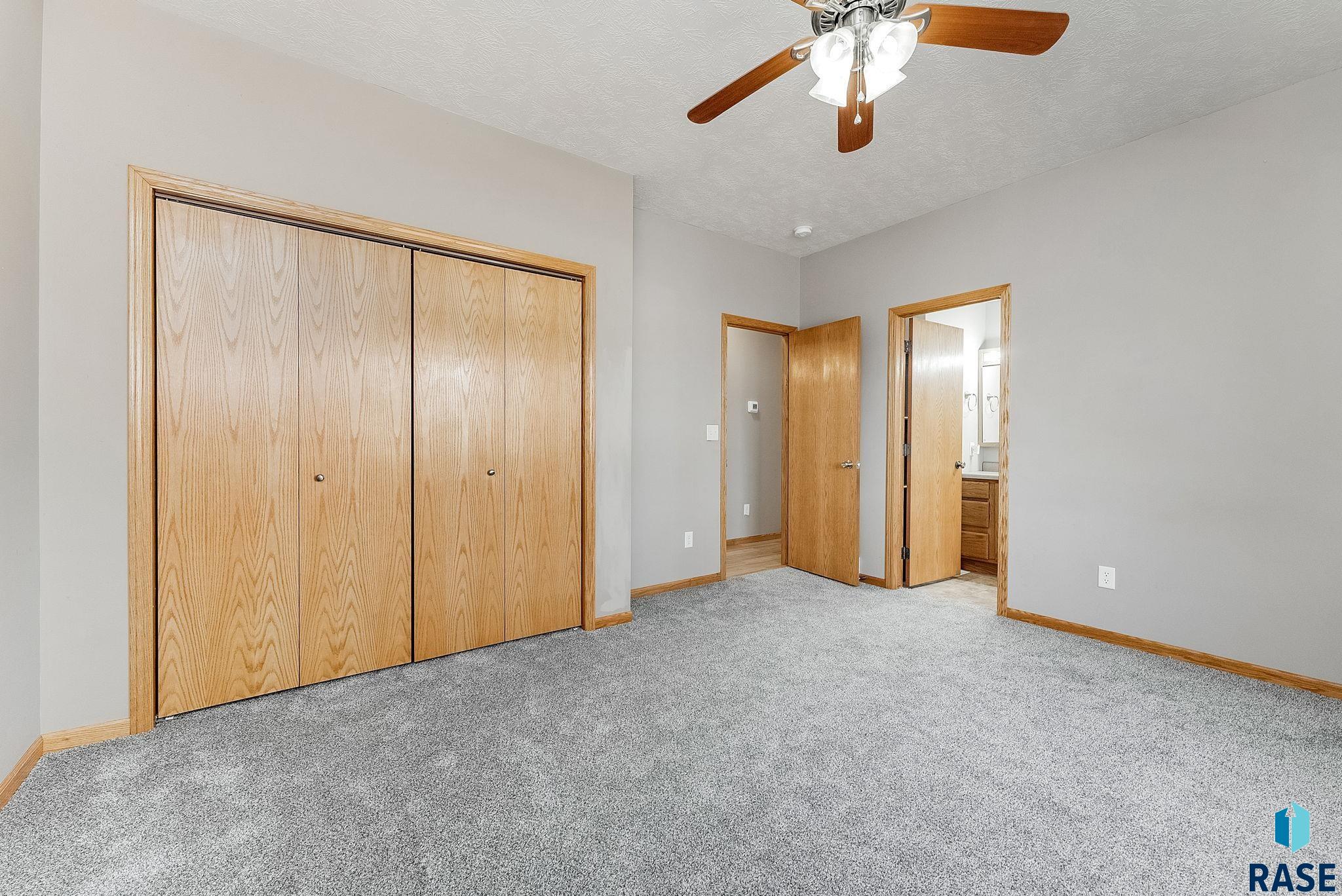 Sioux Falls, South Dakota 57104, United States, 4 Bedrooms Bedrooms, ,3 BathroomsBathrooms,Residential,Active,78007