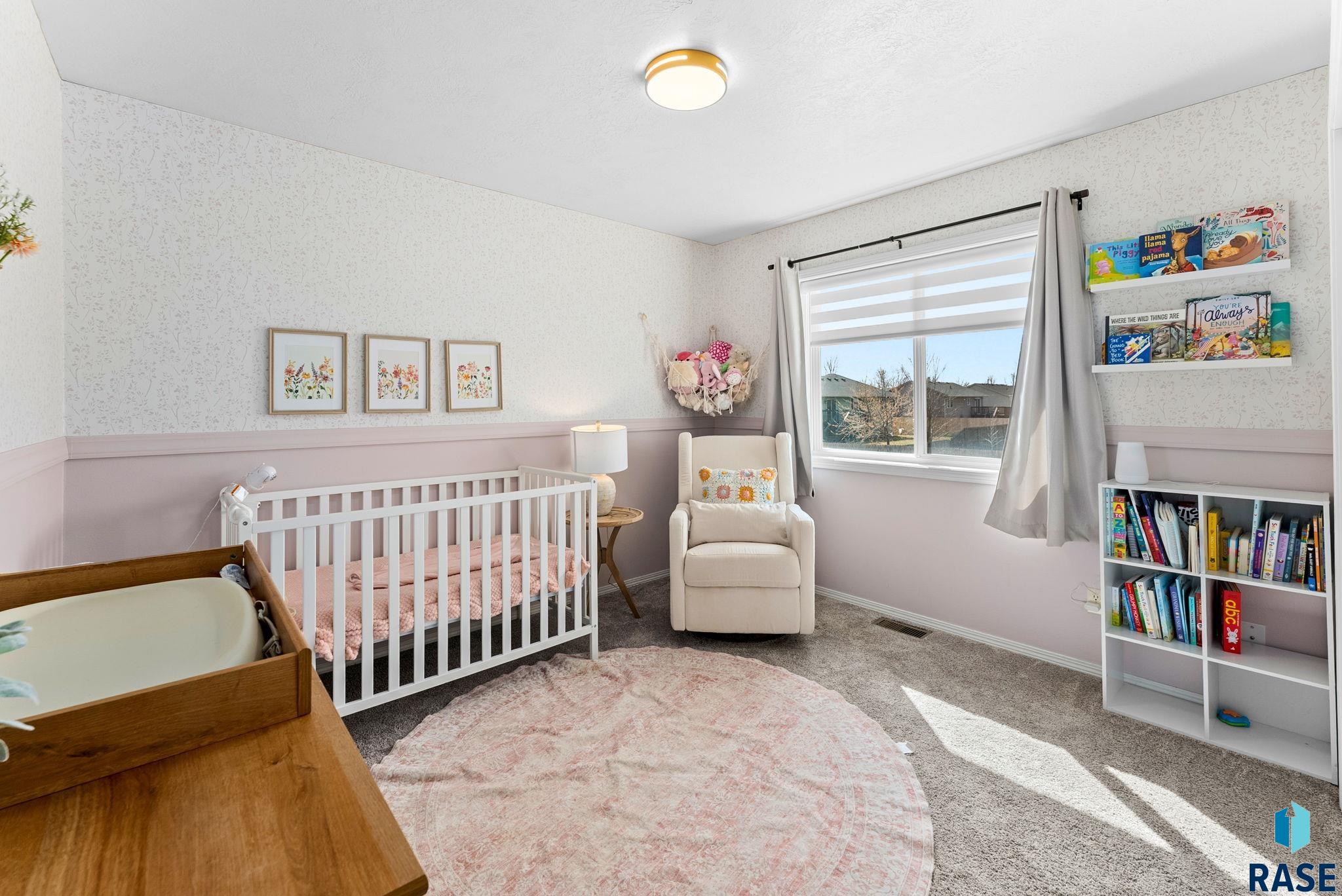 Sioux Falls, South Dakota 57106, United States, 3 Bedrooms Bedrooms, ,2 BathroomsBathrooms,Residential,Active,95747