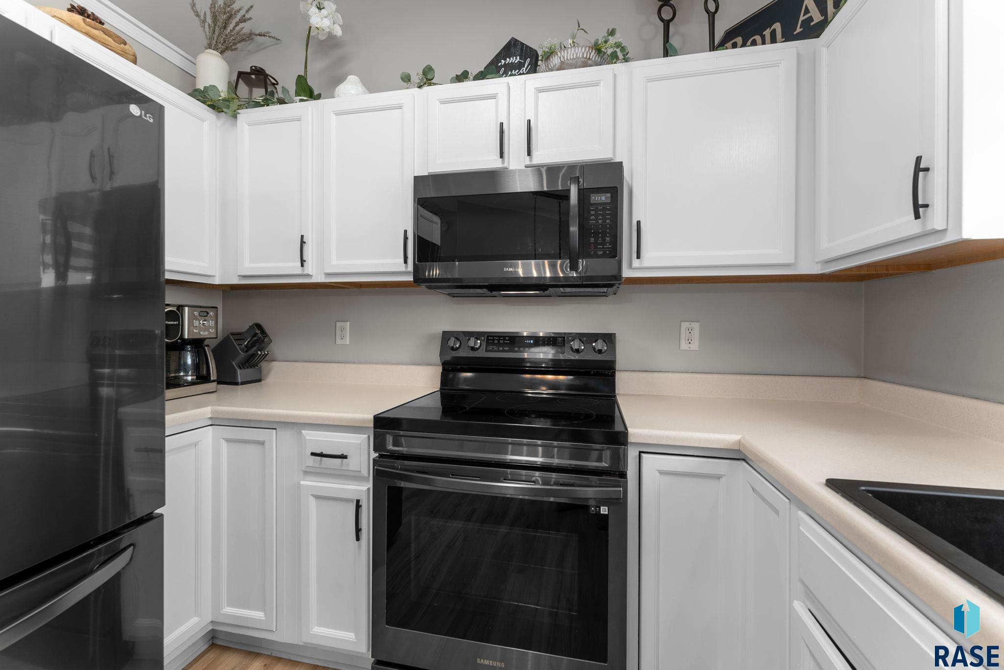 Sioux Falls, South Dakota 57106, United States, 3 Bedrooms Bedrooms, ,2 BathroomsBathrooms,Residential,Active,95747