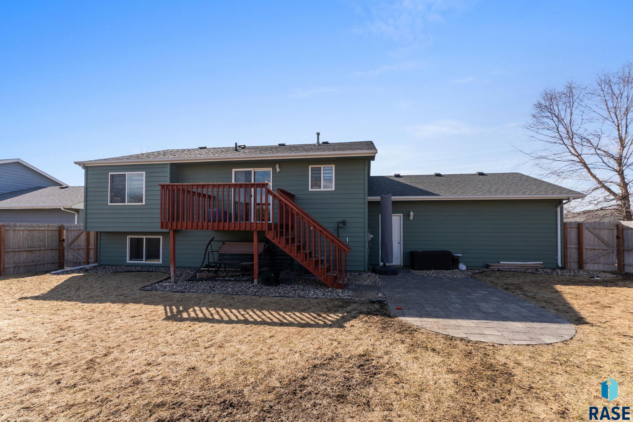 Sioux Falls, South Dakota 57106, United States, 3 Bedrooms Bedrooms, ,2 BathroomsBathrooms,Residential,Active,95747