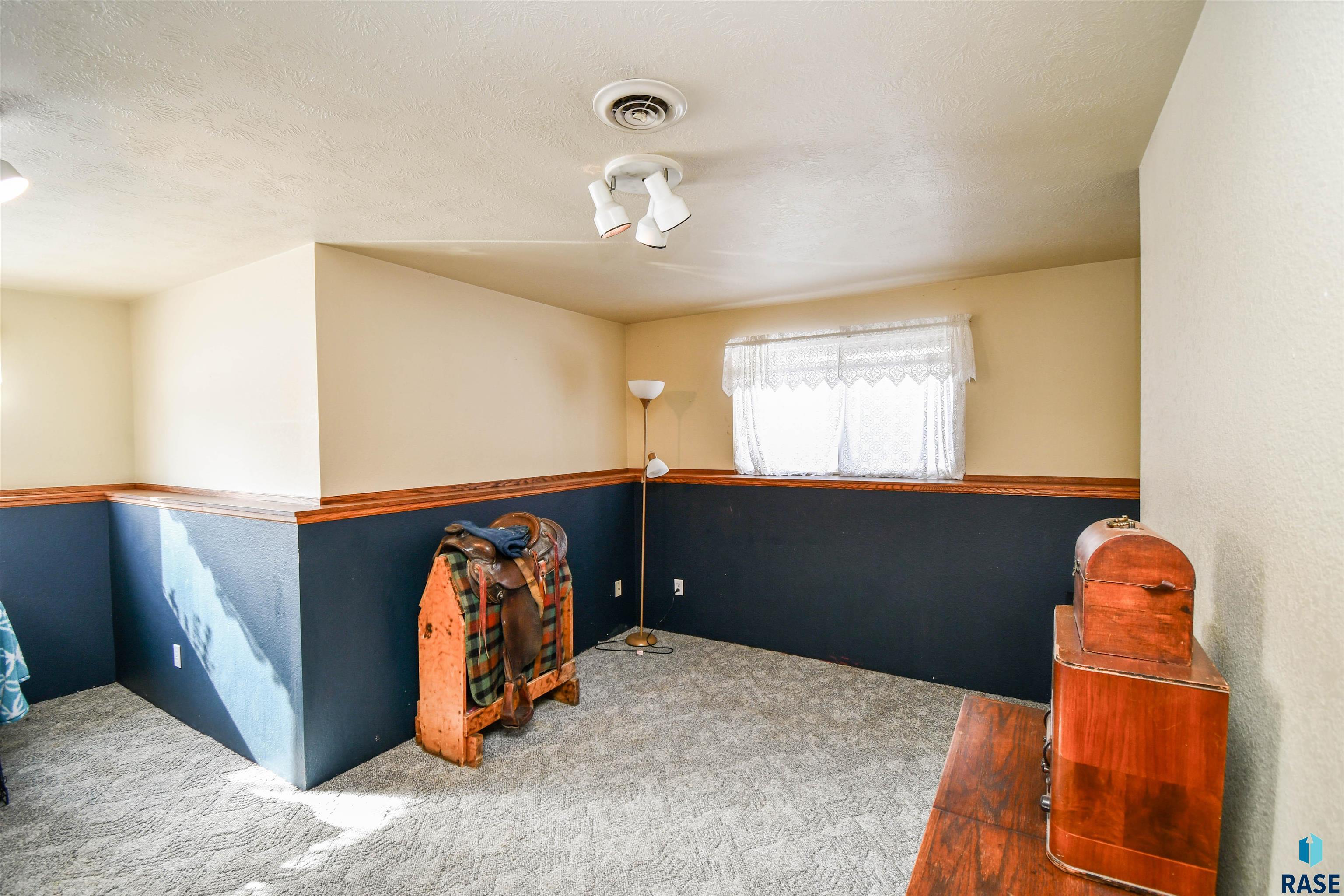 5813 W Clay St Street, Sioux Falls, South Dakota image 32