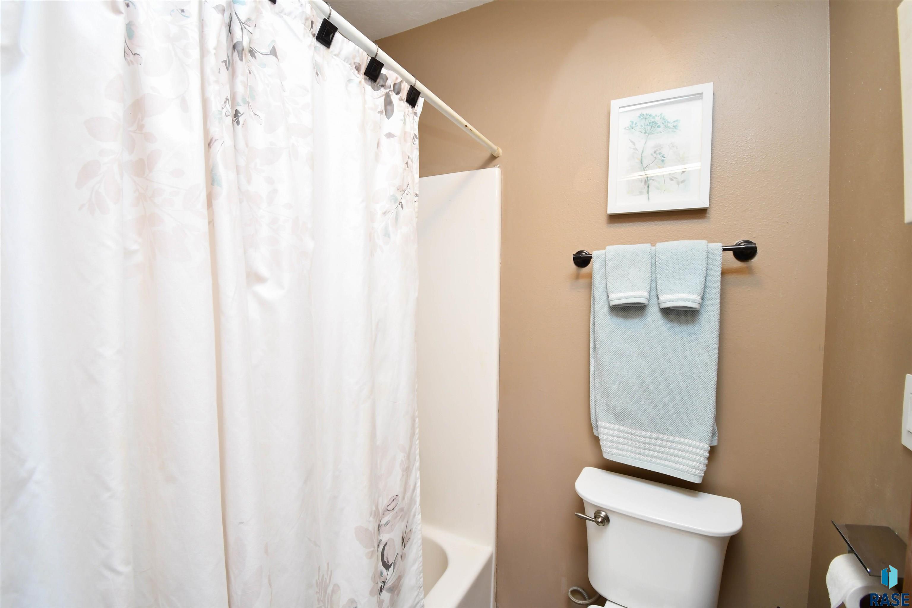 5813 W Clay St Street, Sioux Falls, South Dakota image 39