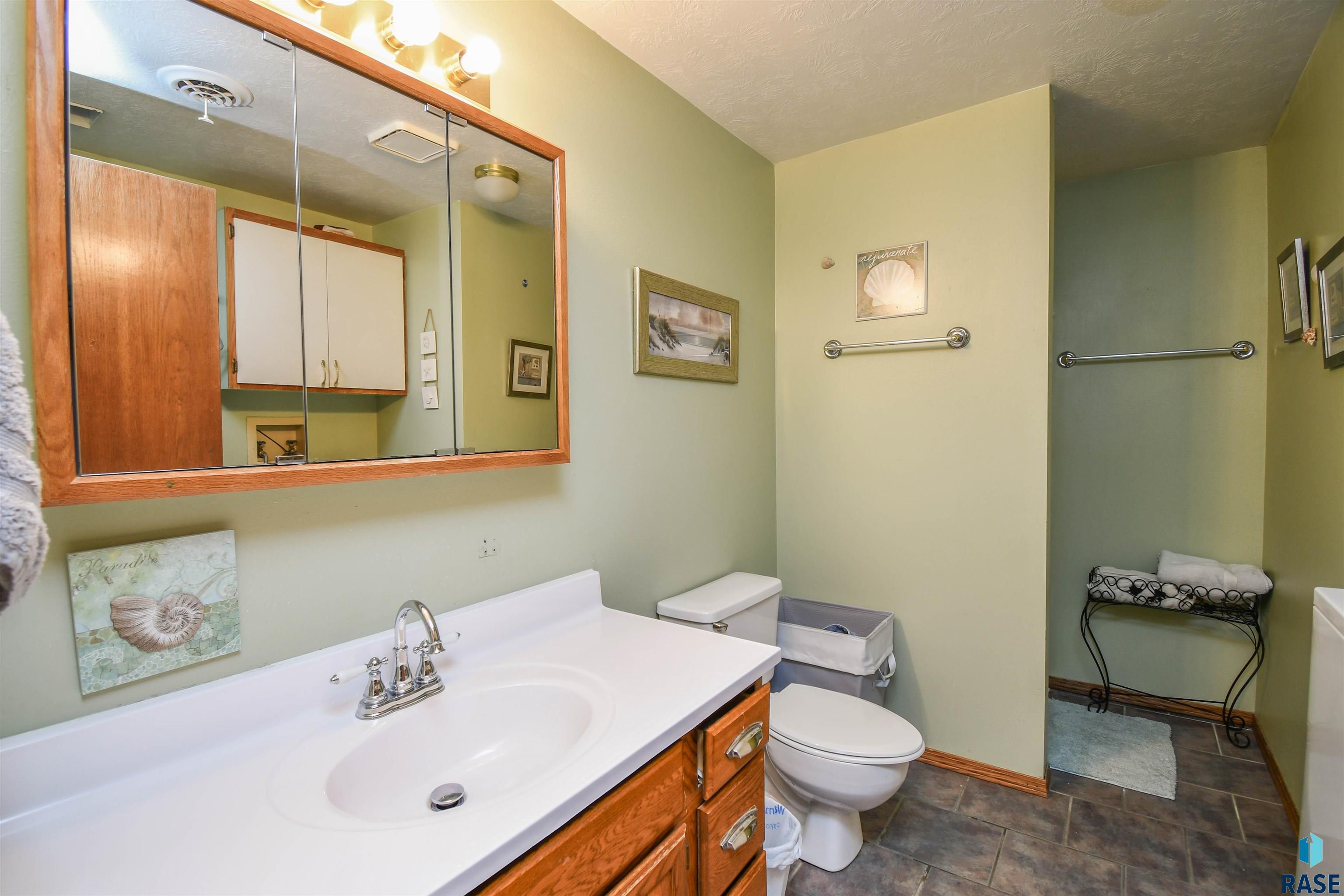 5813 W Clay St Street, Sioux Falls, South Dakota image 38