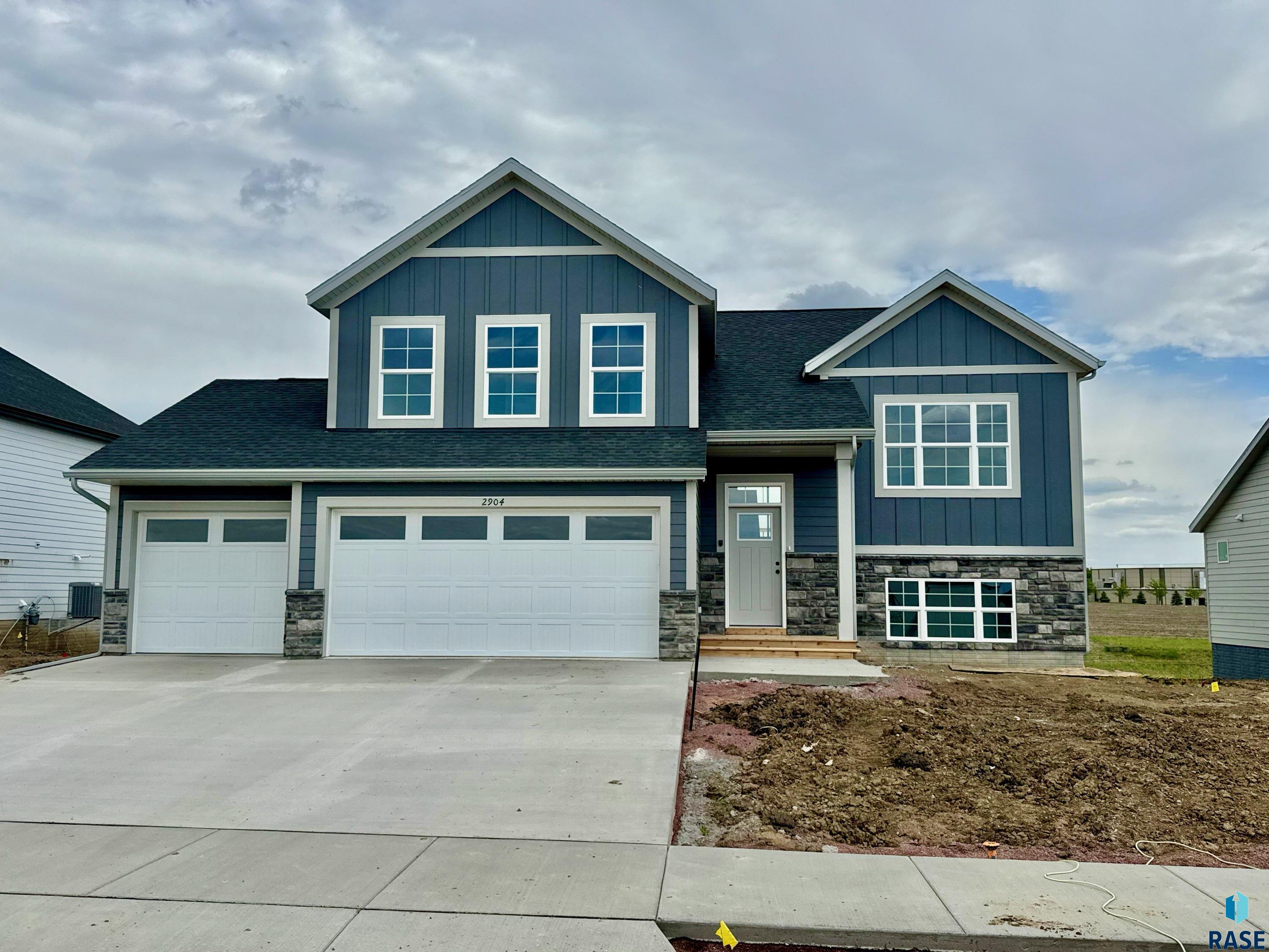 2904 S Copper Creek Ave Avenue, Sioux Falls, South Dakota image 1