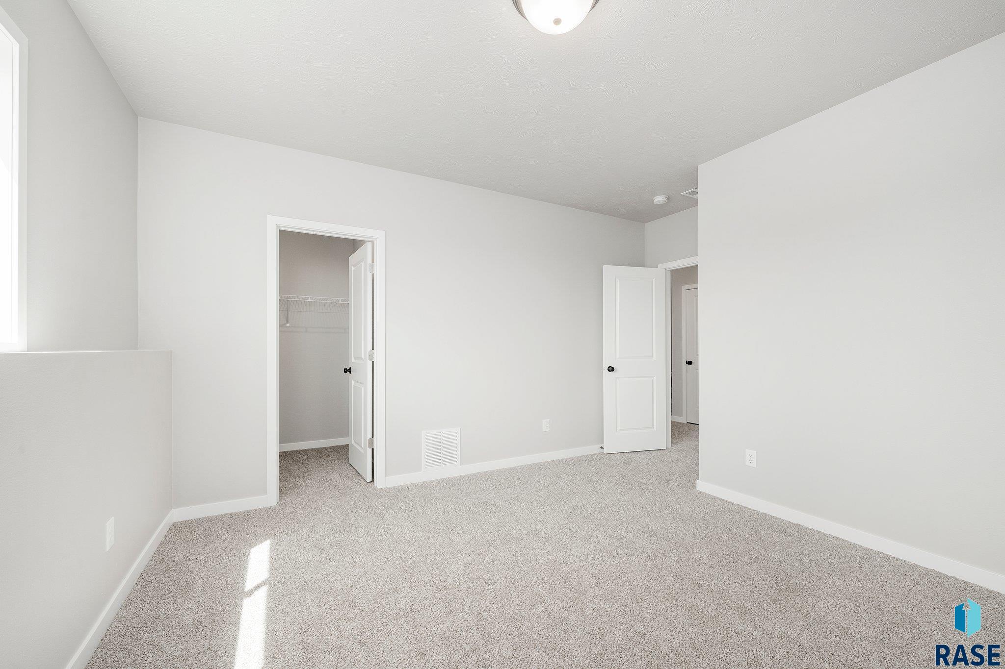 2904 S Copper Creek Ave Avenue, Sioux Falls, New Jersey image 26