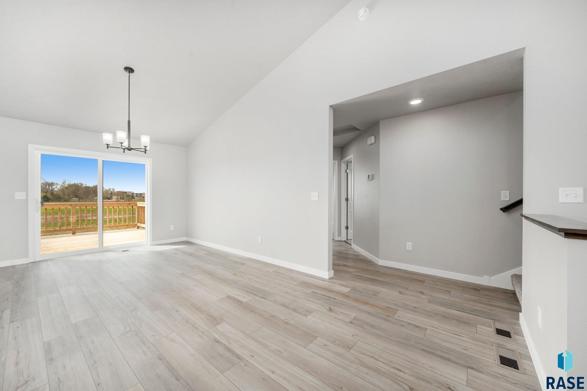 2904 S Copper Creek Ave Avenue, Sioux Falls, New Jersey image 8