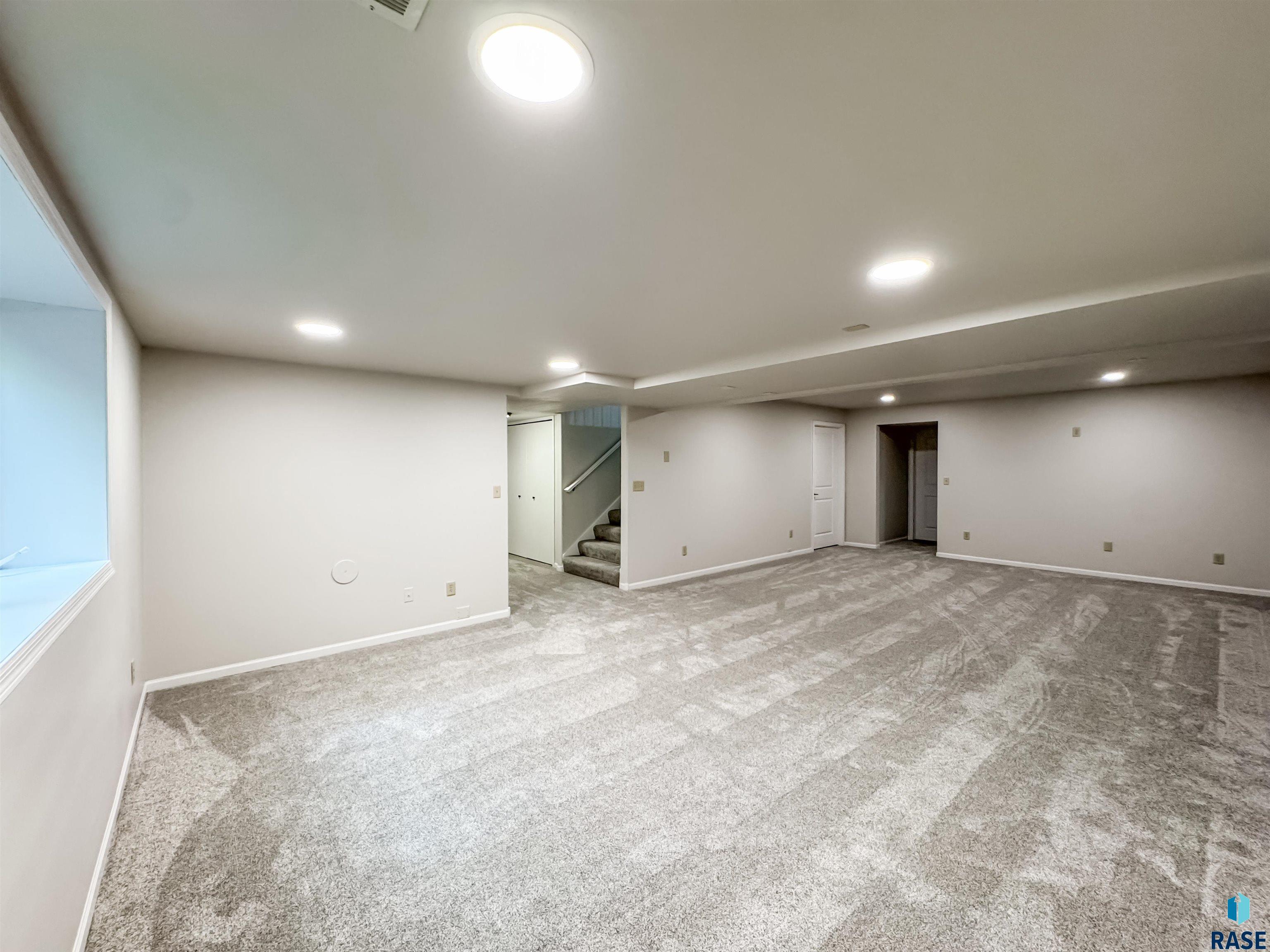 1708 E Ash Grove Cir Circle, Sioux Falls, New Jersey image 24