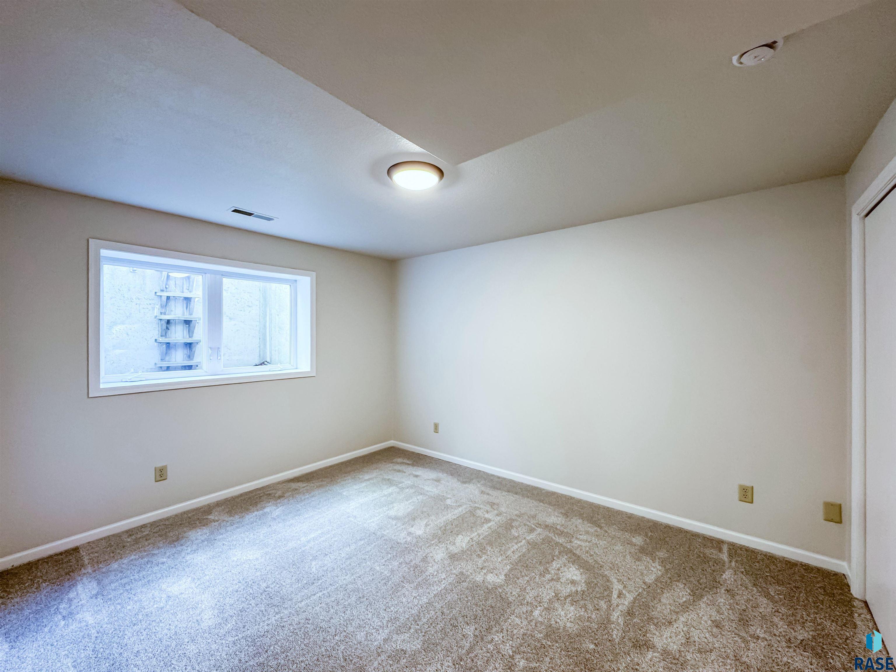 1708 E Ash Grove Cir Circle, Sioux Falls, New Jersey image 28
