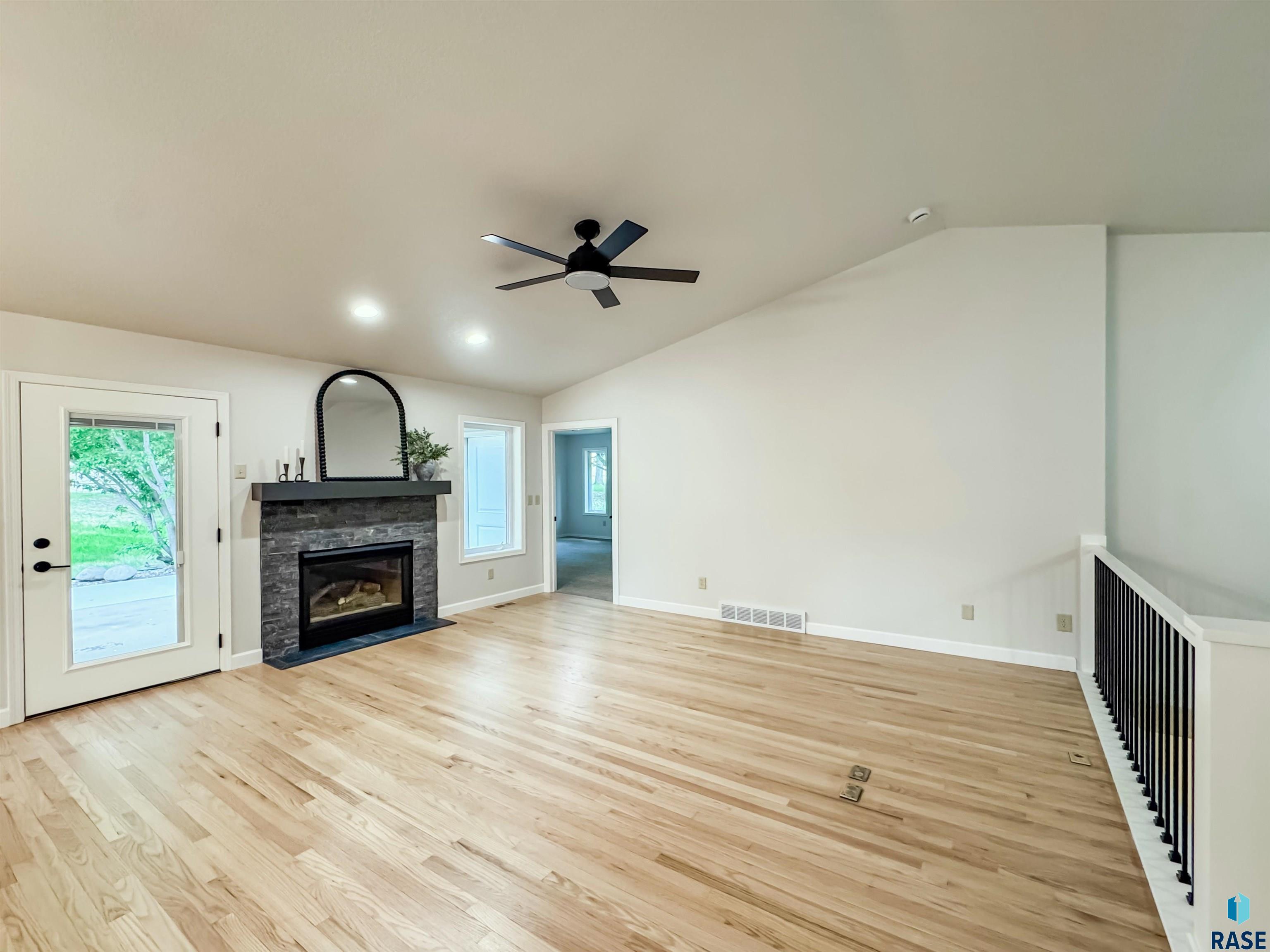 1708 E Ash Grove Cir Circle, Sioux Falls, New Jersey image 4