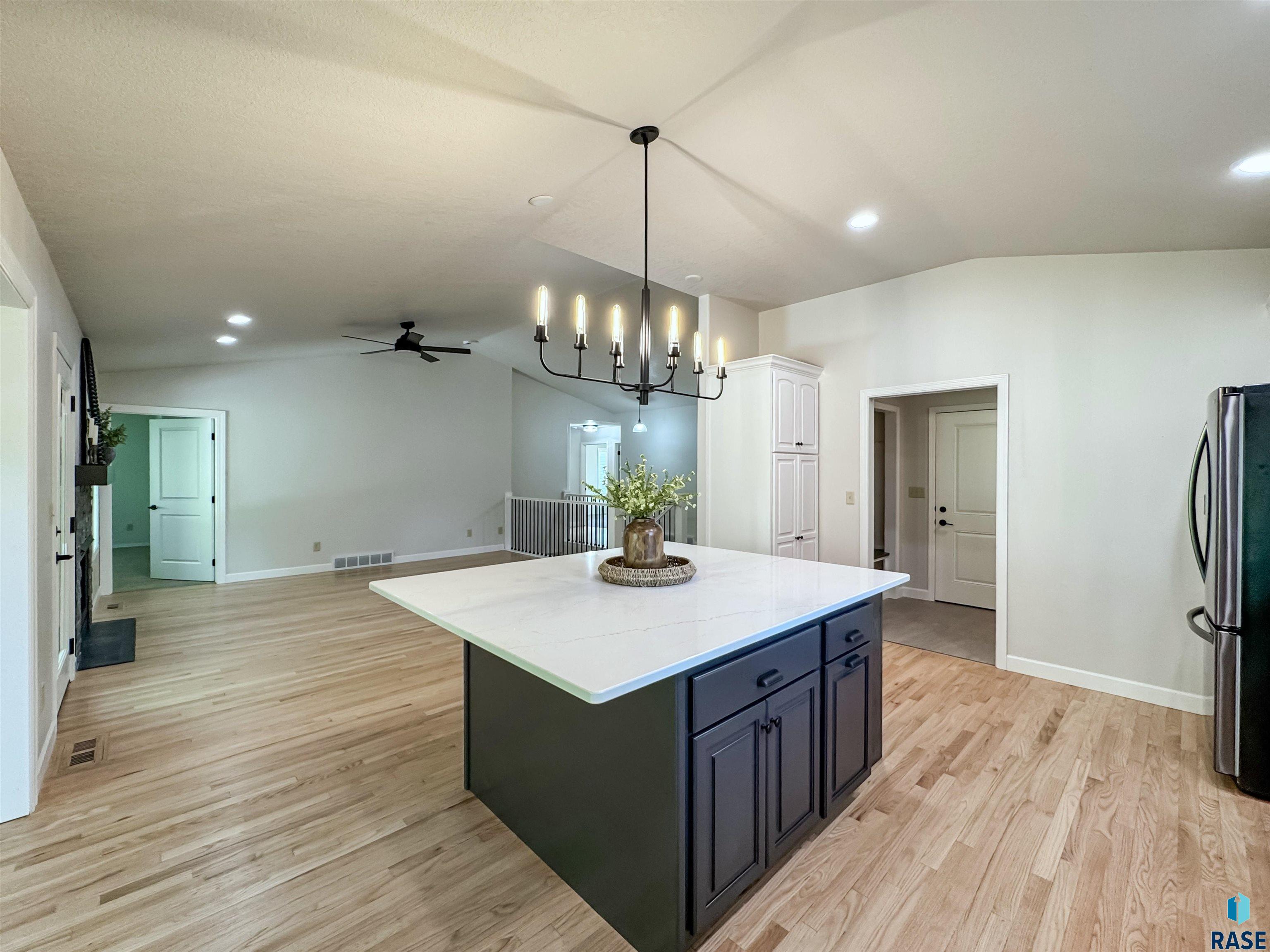 1708 E Ash Grove Cir Circle, Sioux Falls, New Jersey image 9